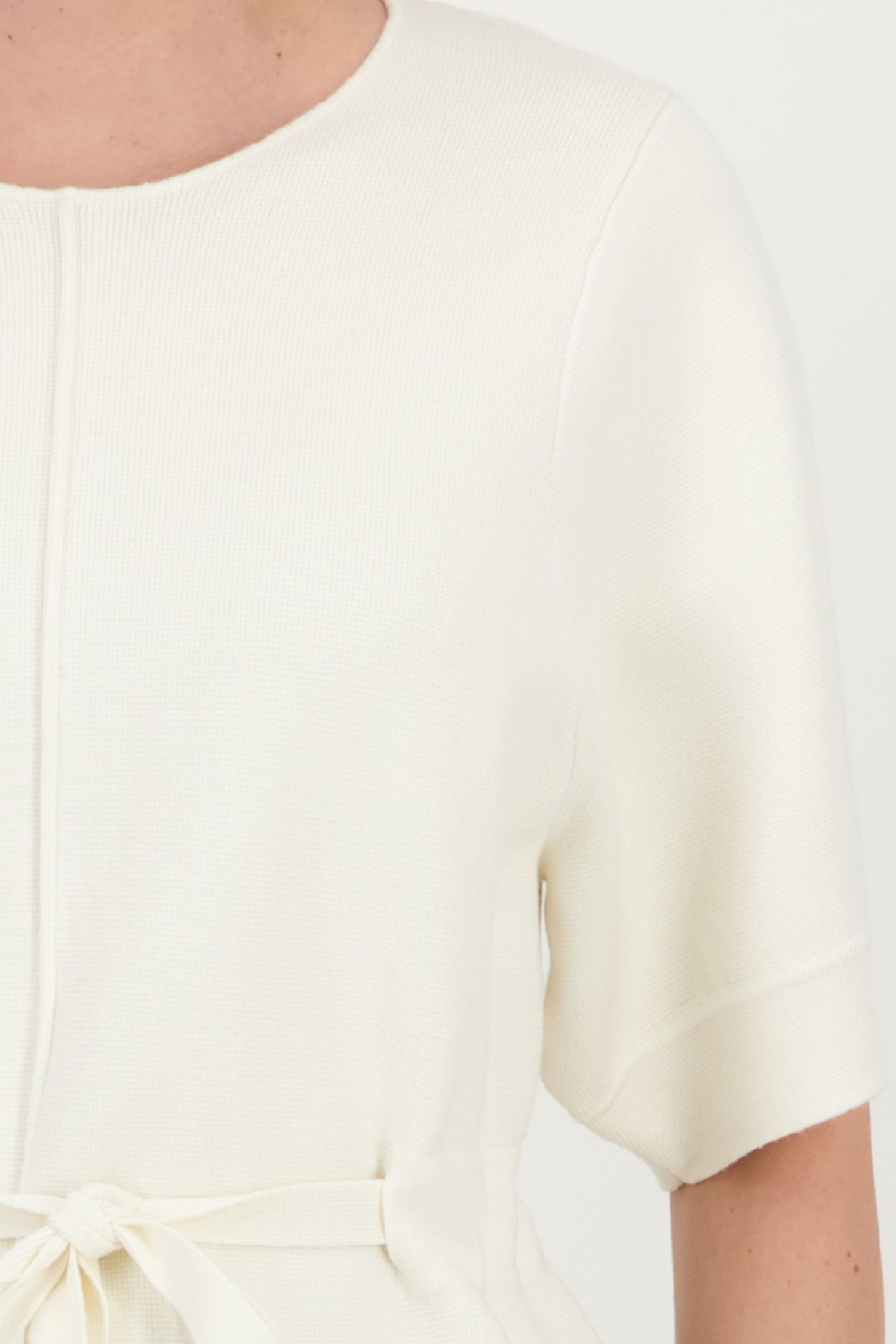 Bluza dama din tricot fin alba cu un croi larg si cordon in talie 3 - StarShinerS.ro