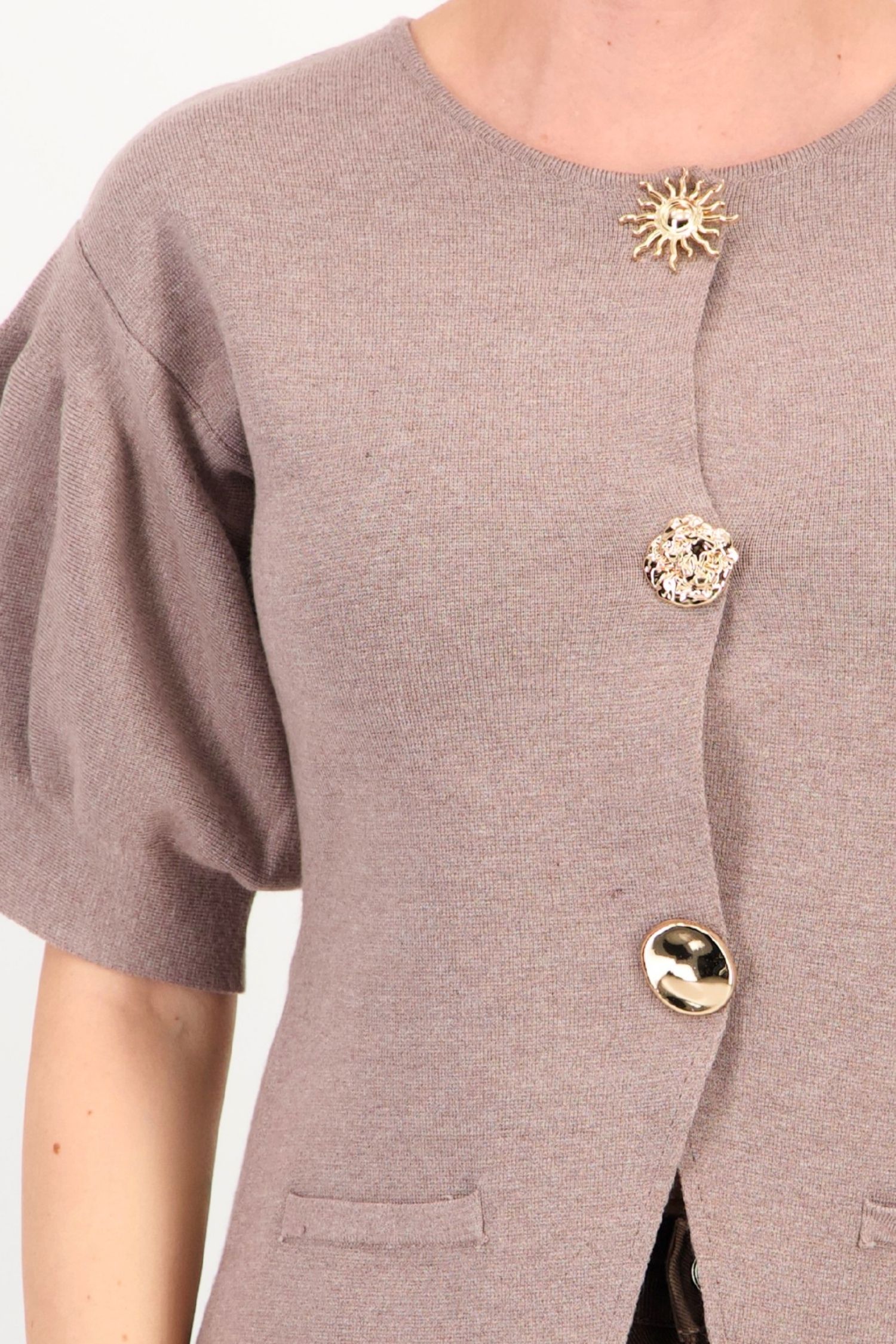 Cardigan dama din tricot fin bej cu maneci bufante si nasturi decorativi 3 - StarShinerS.ro