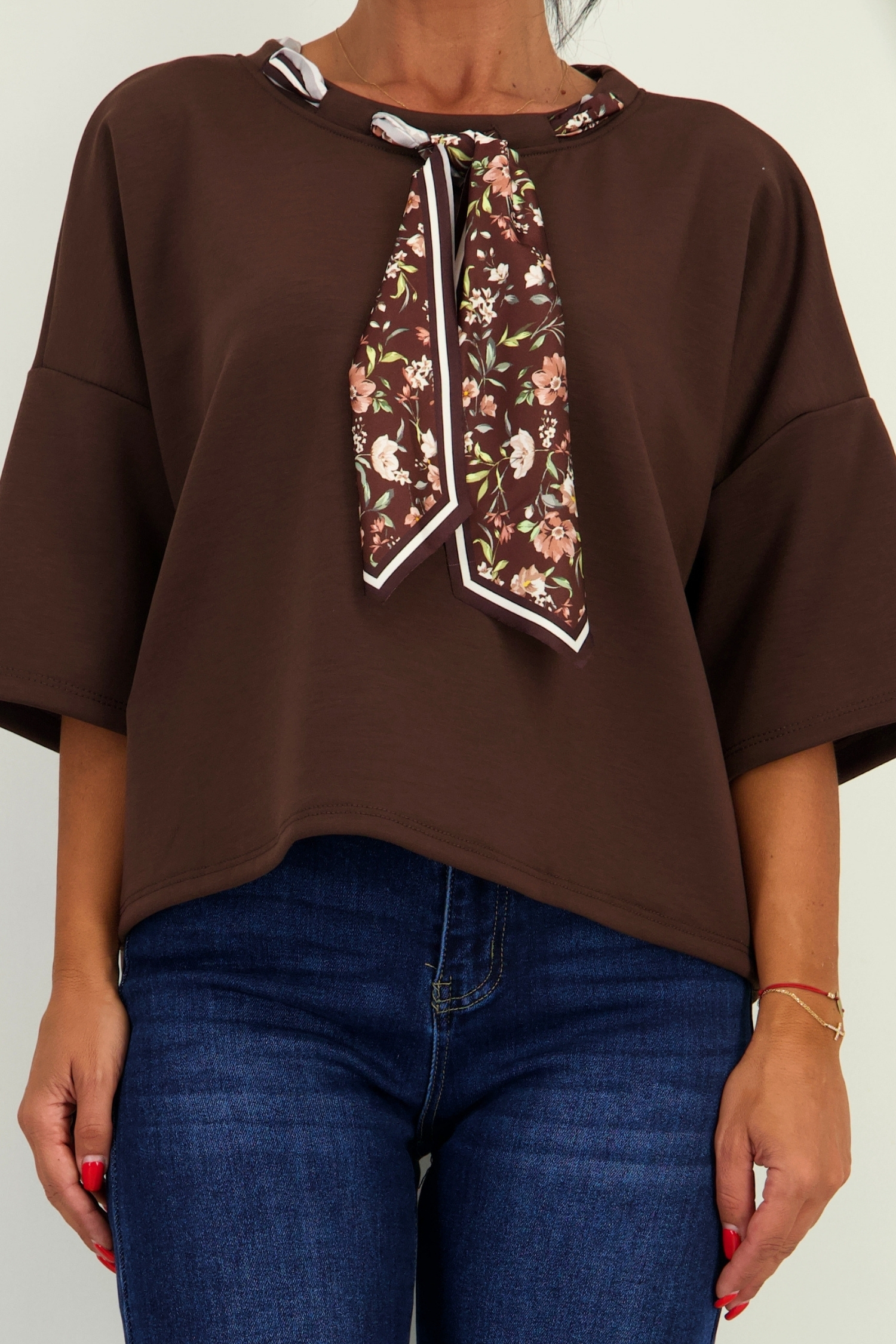 Bluza dama din modal maro cu un croi larg accesorizata cu esarfa 4 - StarShinerS.ro