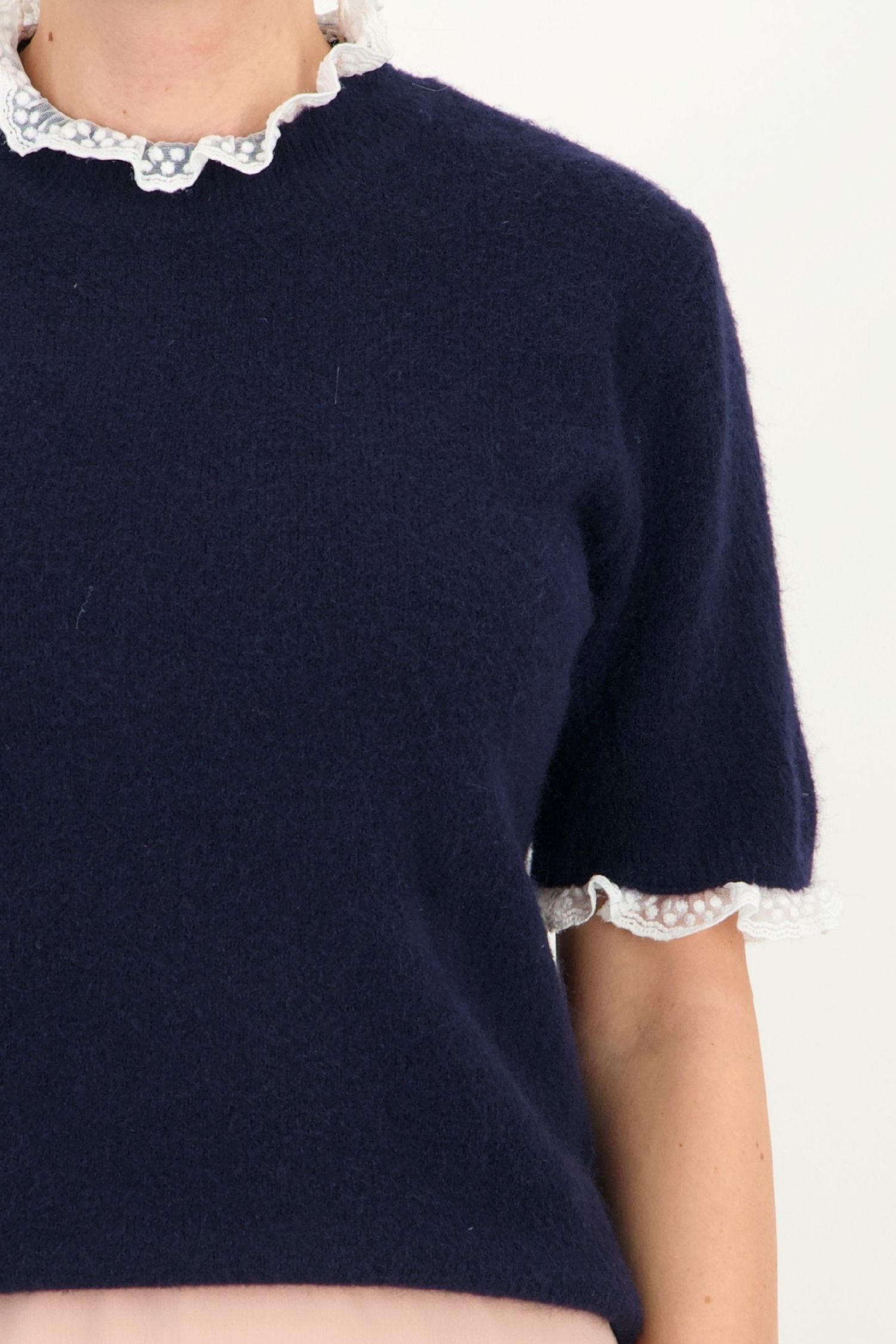 Bluza dama din tricot bleumarin cu un croi larg si aplicatii din dantela 3 - StarShinerS.ro