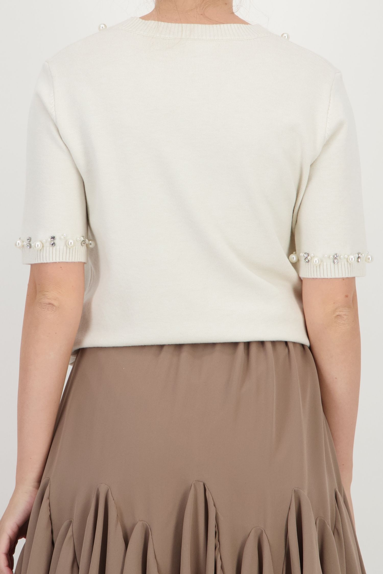 Bluza dama din tricot fin crem cu un croi larg si aplicatii cu perle si pietre strass 5 - StarShinerS.ro