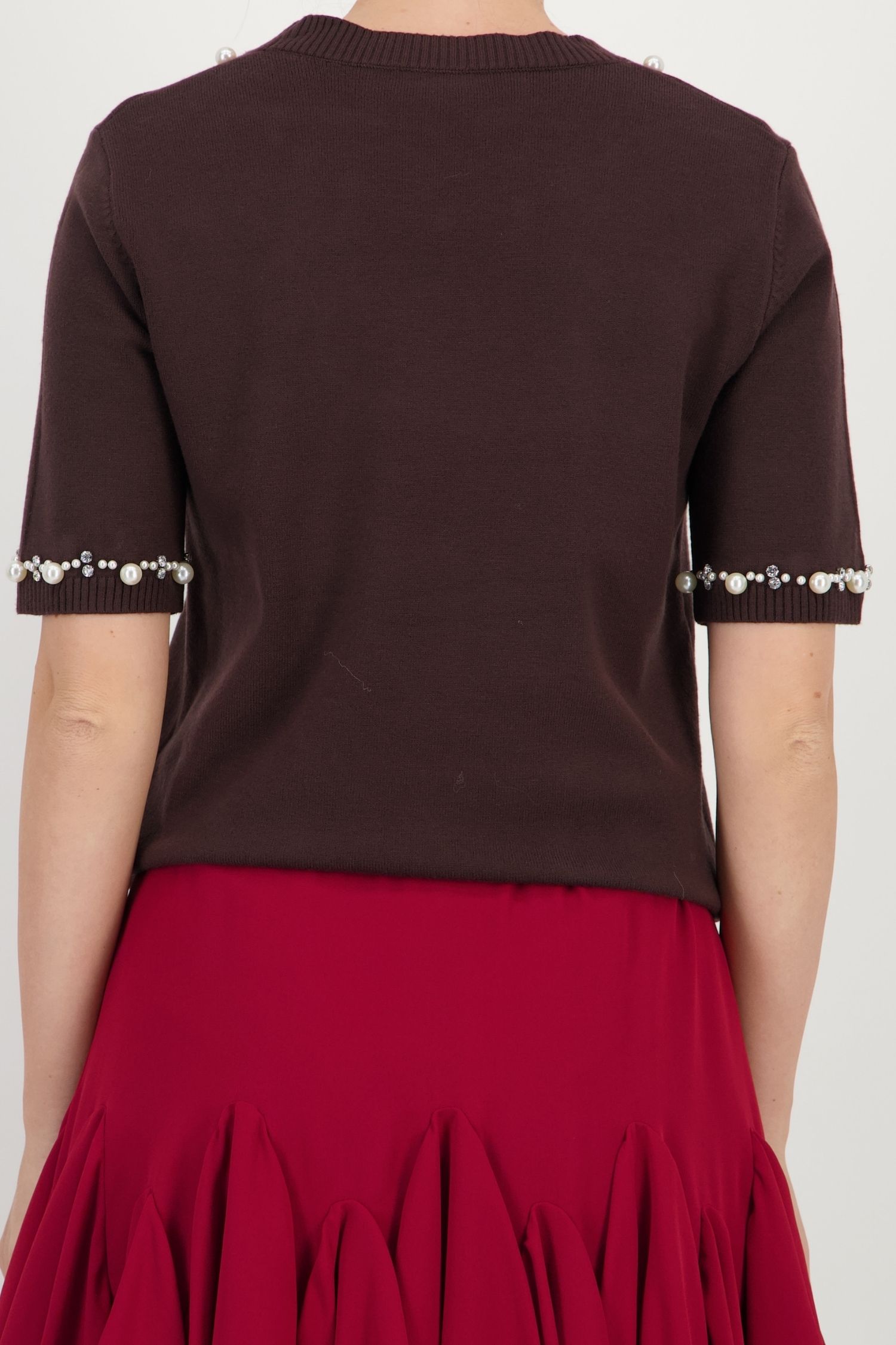 Bluza dama din tricot fin maro cu un croi larg si aplicatii cu perle si pietre strass 5 - StarShinerS.ro