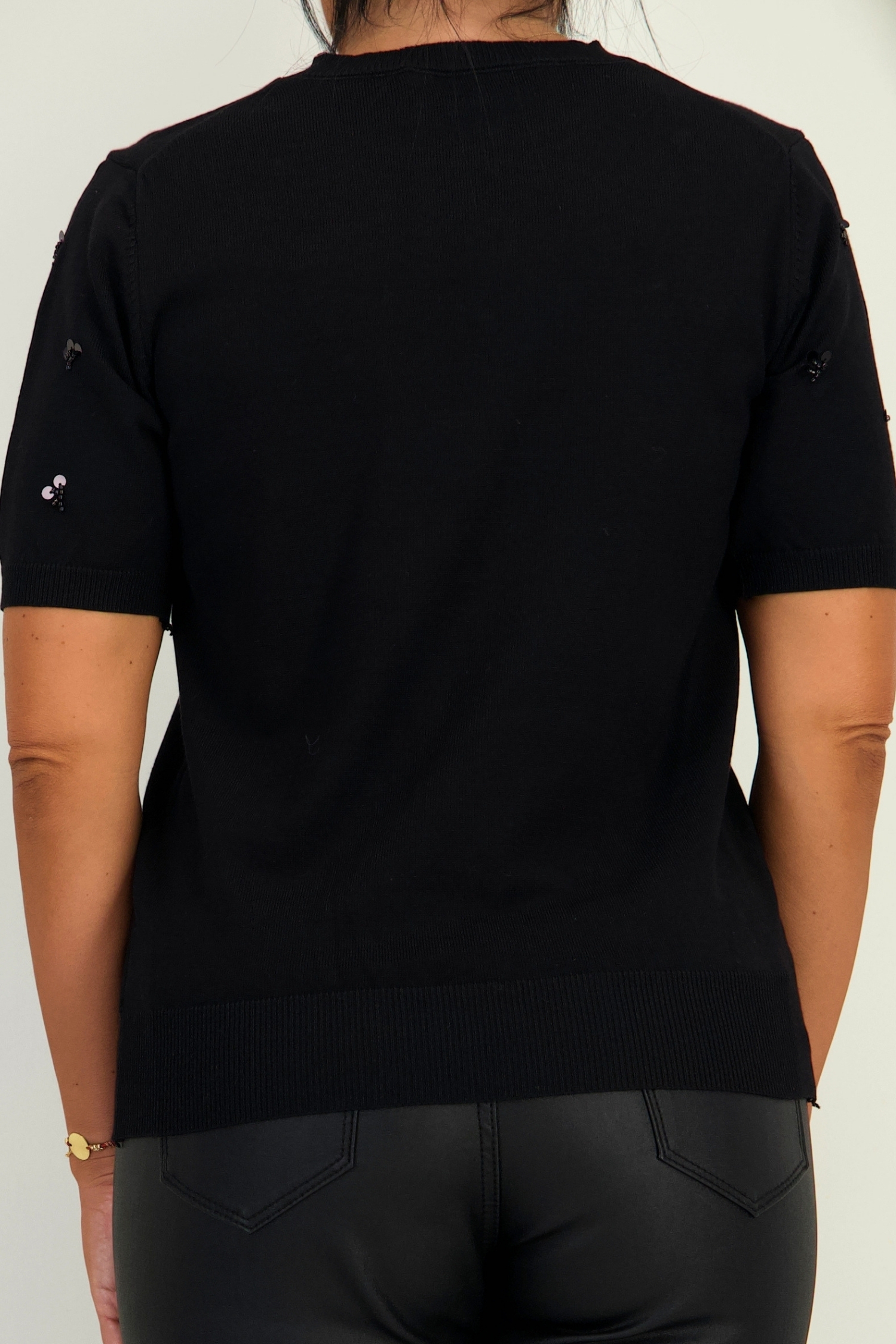 Bluza dama din tricot fin neagra cu un croi larg si aplicatii de paiete 5 - StarShinerS.ro