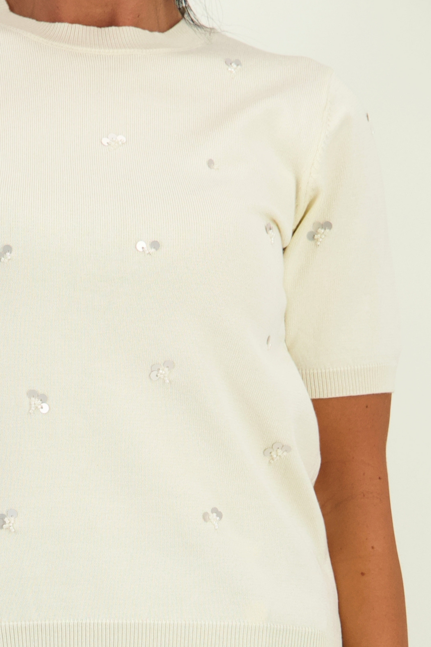 Bluza dama din tricot fin crem cu un croi larg si aplicatii de paiete 3 - StarShinerS.ro