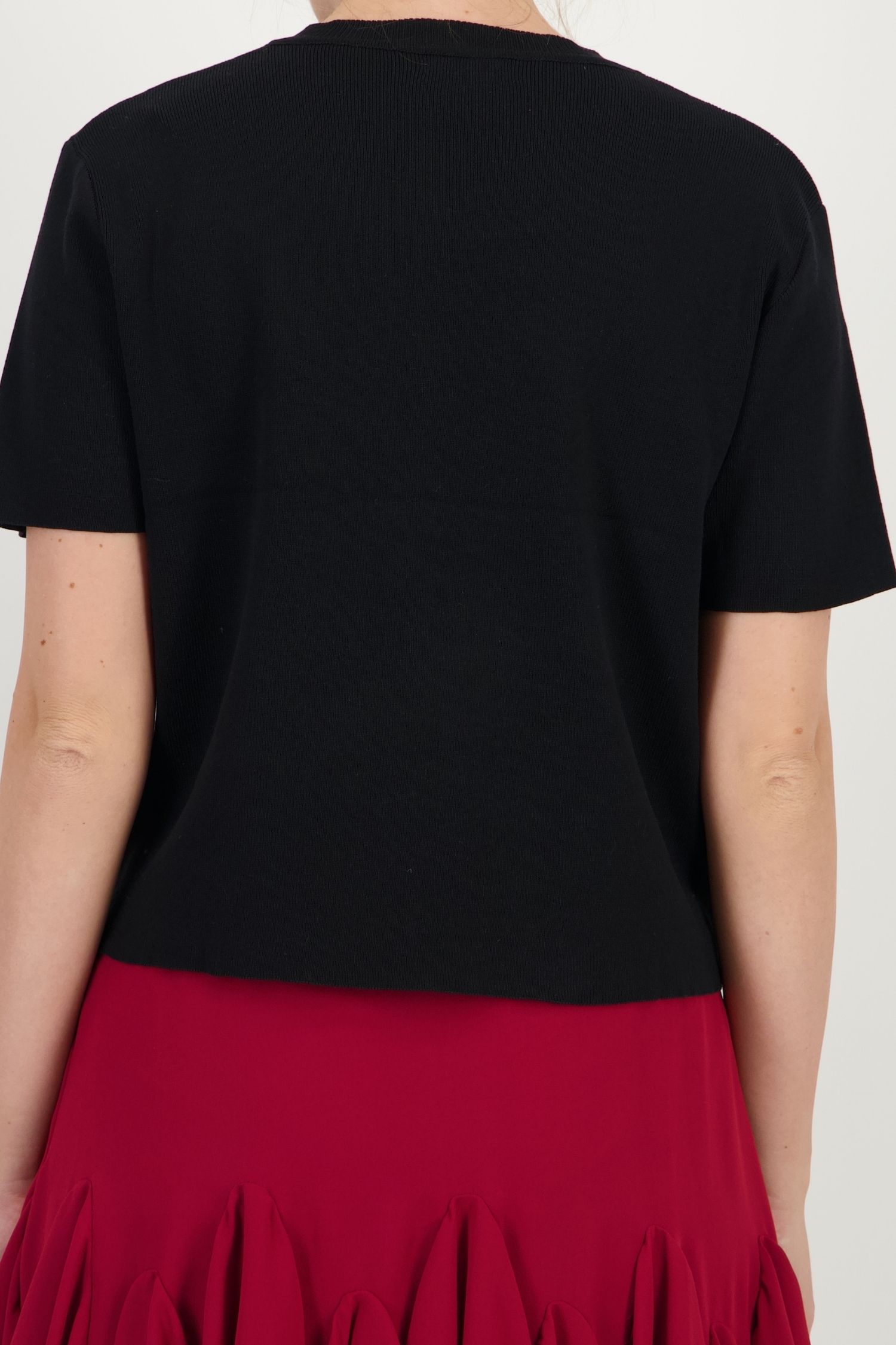 Cardigan dama din tricot fin neagra cu un croi lejer si nasturi decorativi 5 - StarShinerS.ro