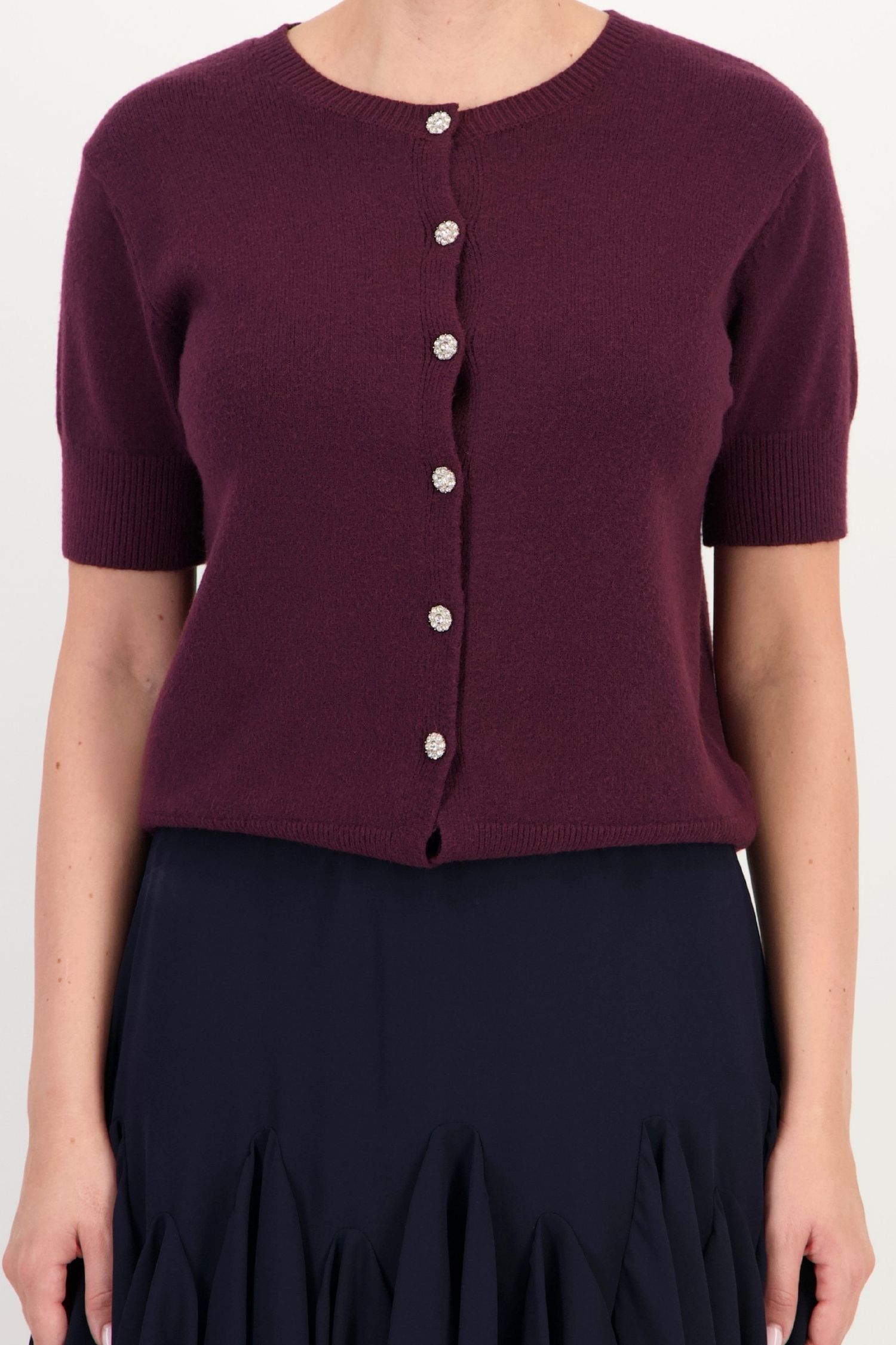 Cardigan dama din tricot fin mov cu un croi lejer si nasturi decorativi 4 - StarShinerS.ro