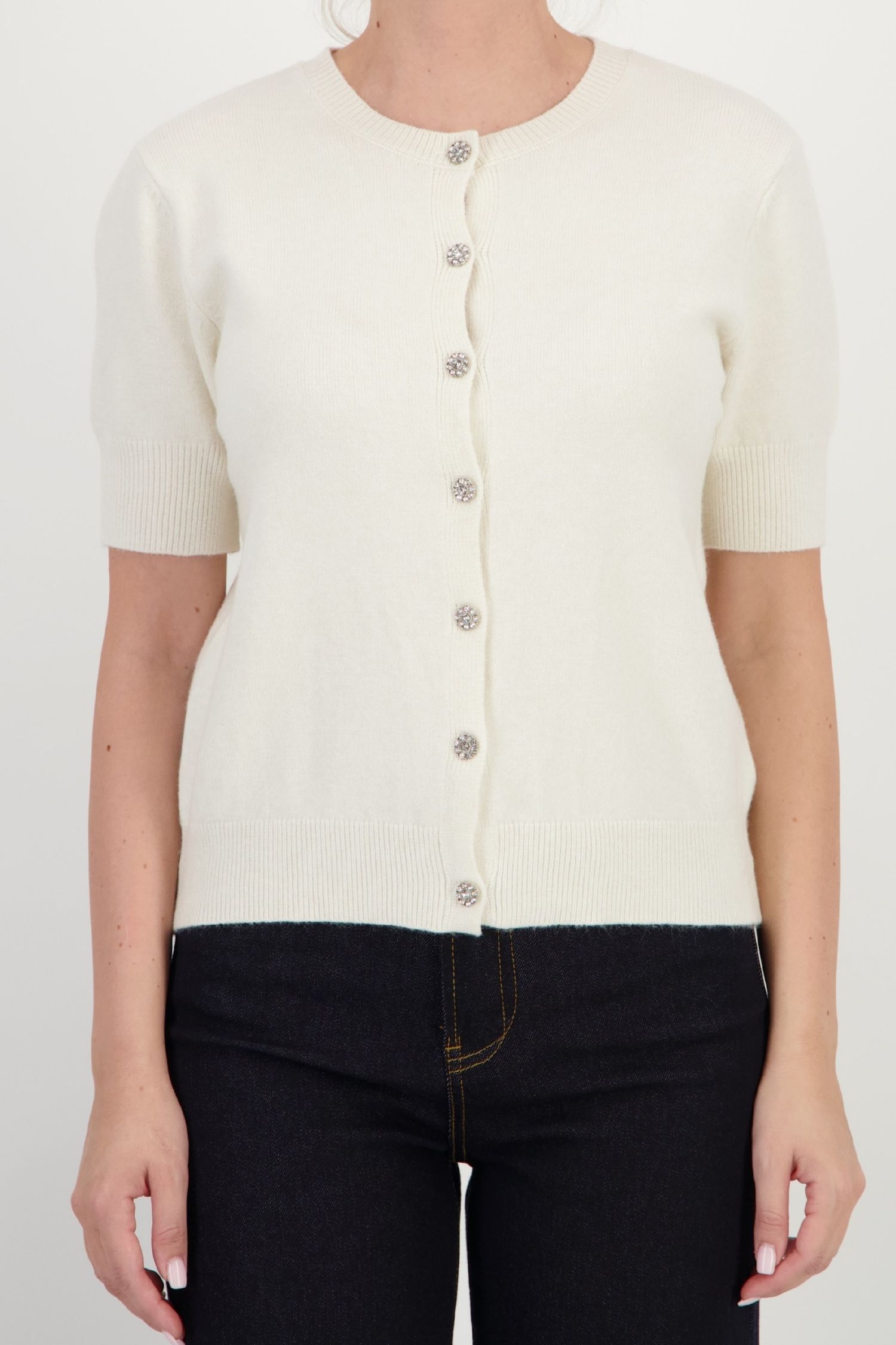 Cardigan dama din tricot fin crem cu un croi lejer si nasturi decorativi 4 - StarShinerS.ro