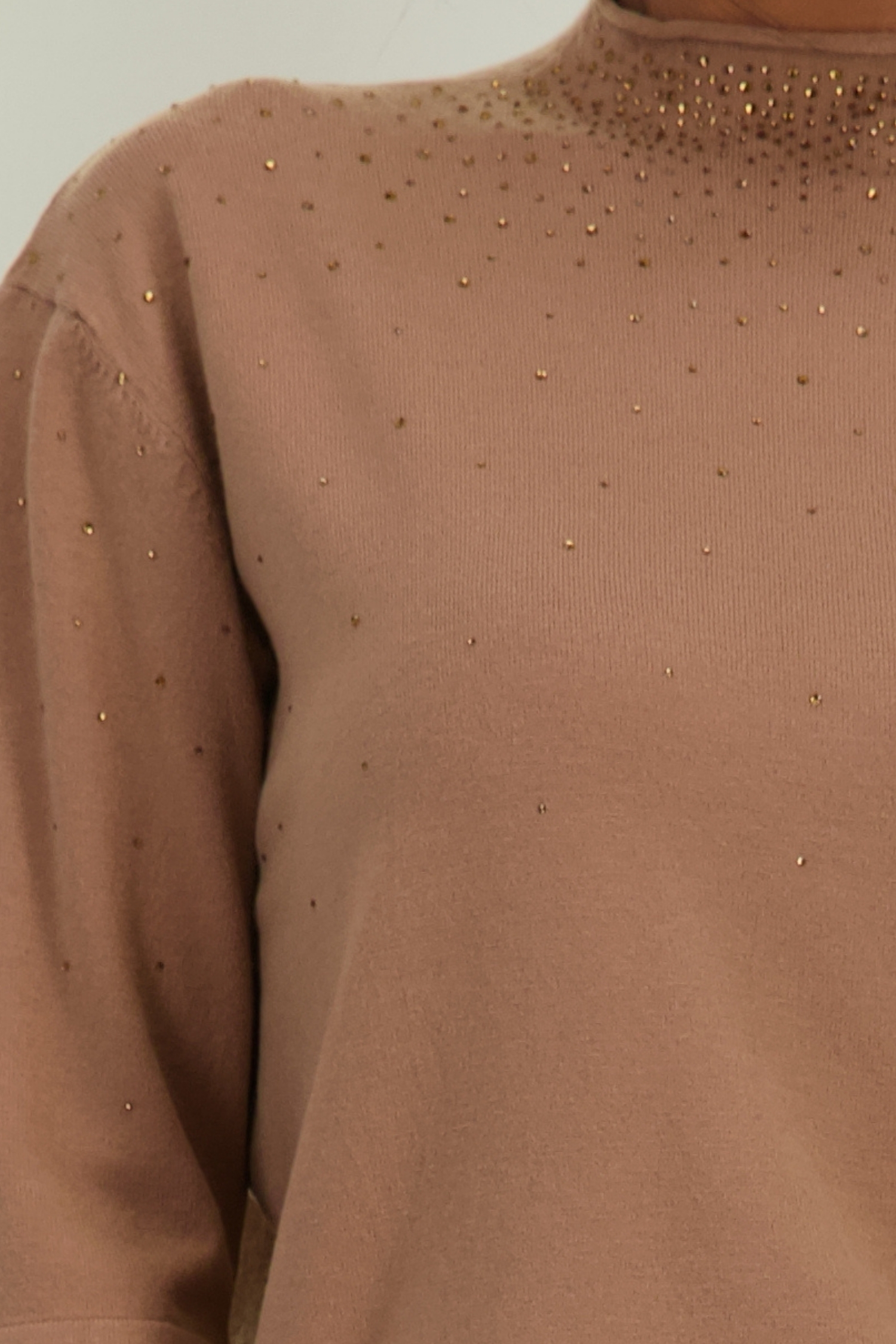 Bluza dama din tricot maro cu un croi larg si aplicatii cu pietre strass 3 - StarShinerS.ro
