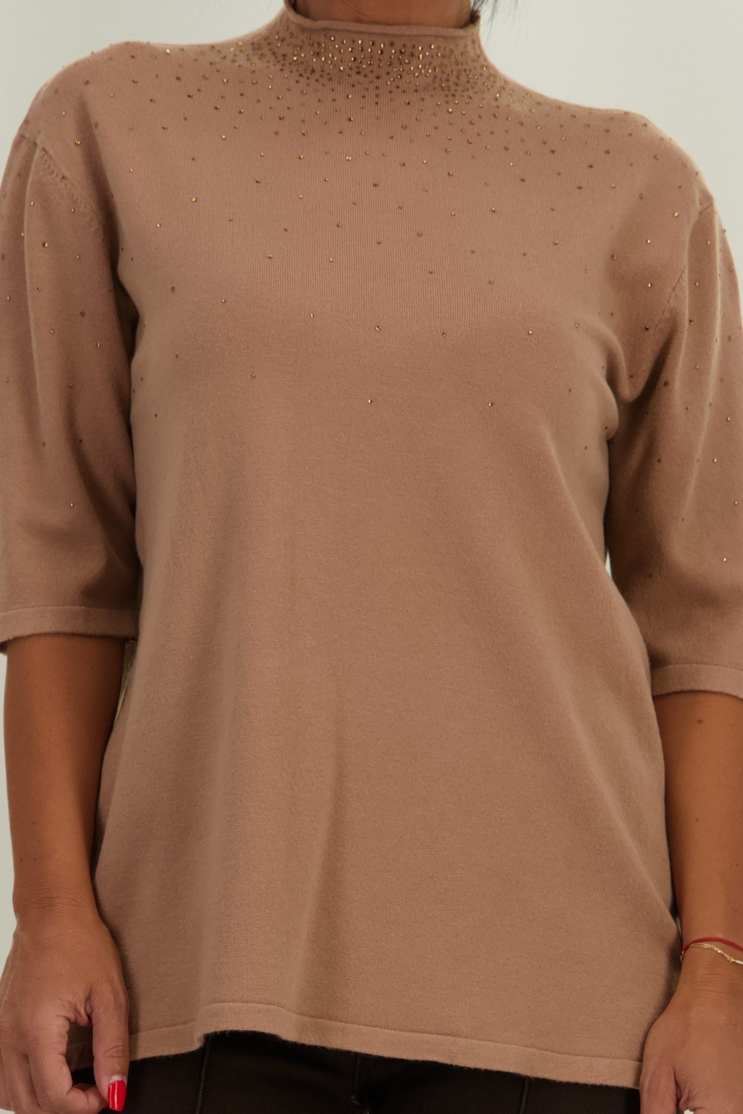 Bluza dama din tricot maro cu un croi larg si aplicatii cu pietre strass 4 - StarShinerS.ro