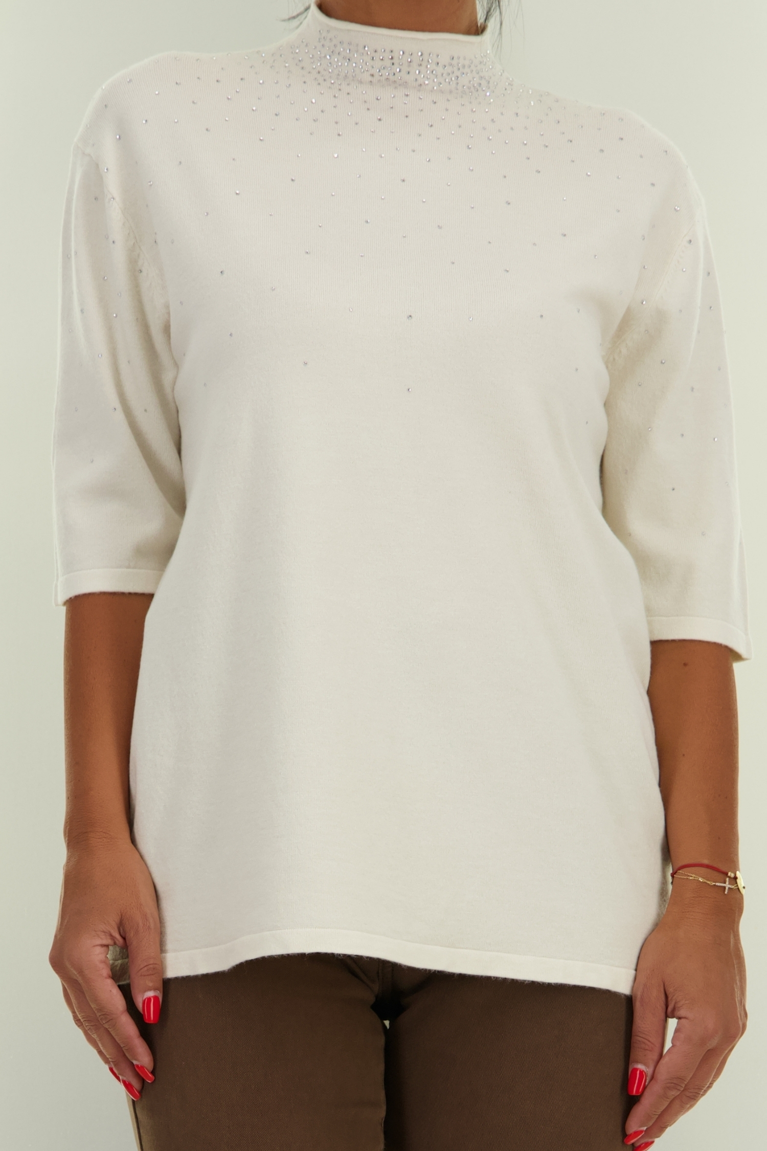 Bluza dama din tricot ivoire cu un croi larg si aplicatii cu pietre strass 4 - StarShinerS.ro