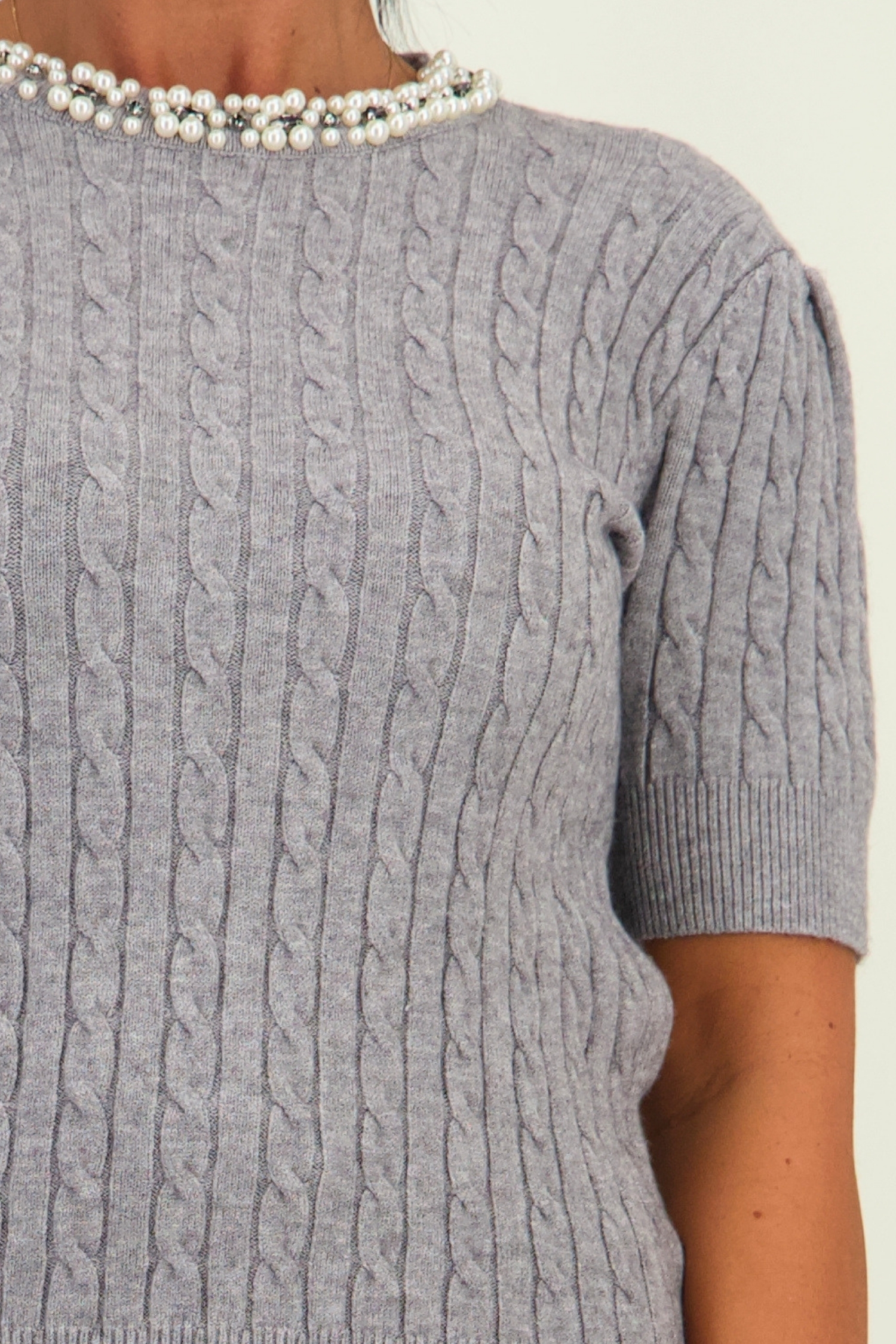Bluza dama din tricot fin gri cu un croi larg accesorizata cu perle si pietre strass 3 - StarShinerS.ro