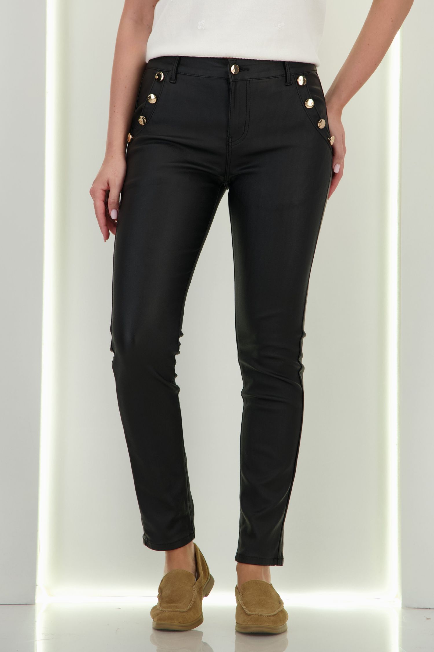 Pantaloni din piele ecologica negri conici cu aspect cerat 6 - StarShinerS.ro