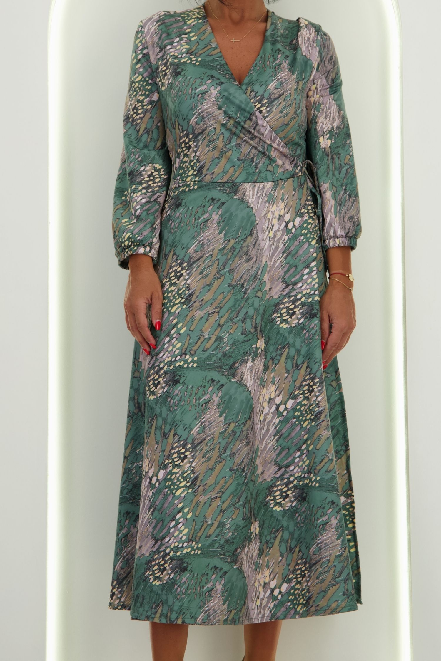Rochie din viscoza imprimata midi in clos accesorizata cu snur in talie - StarShinerS 4 - StarShinerS.ro