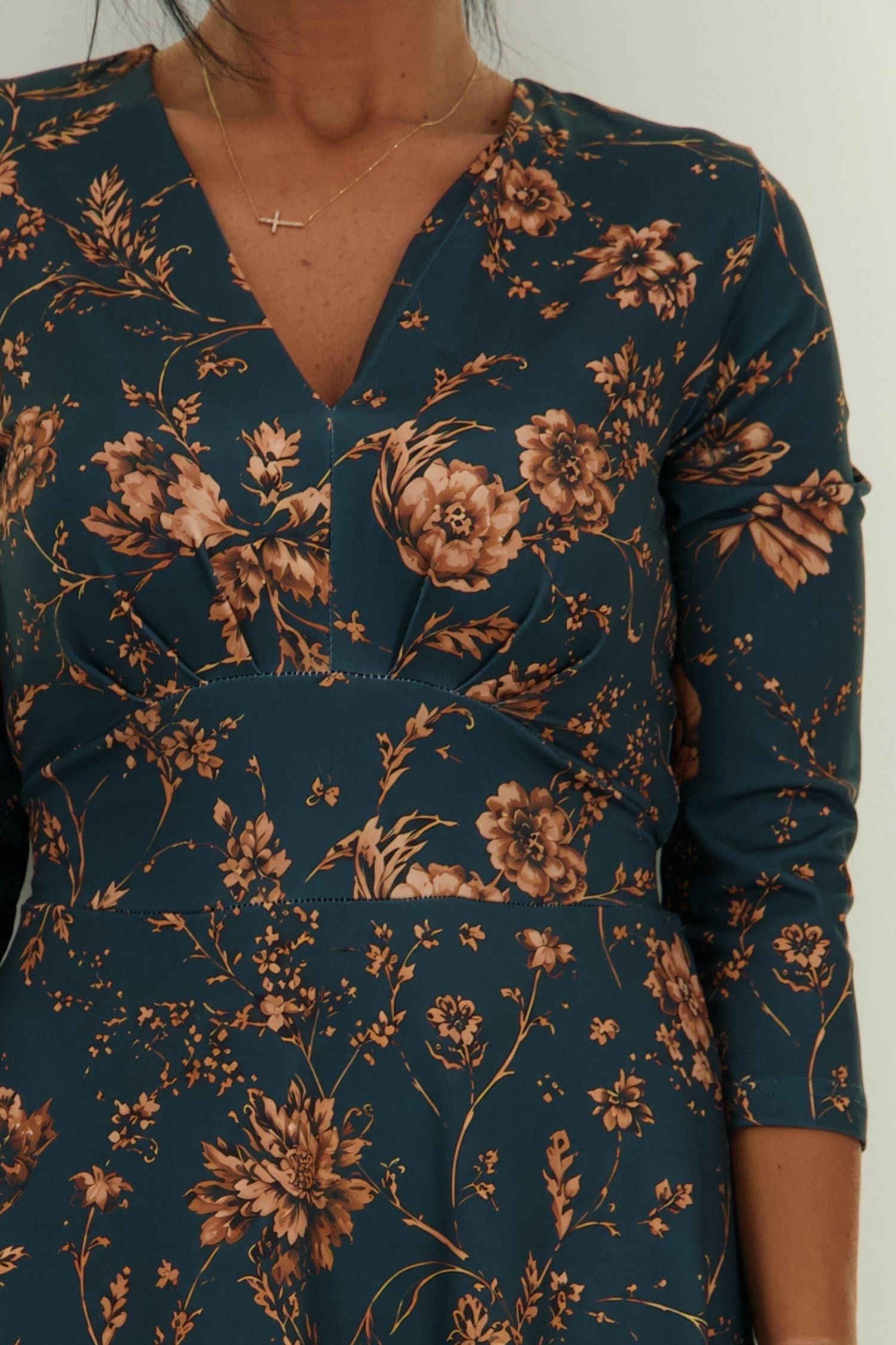 Rochie din modal verde-petrol midi in clos cu imprimeu floral - StarShinerS 3 - StarShinerS.ro