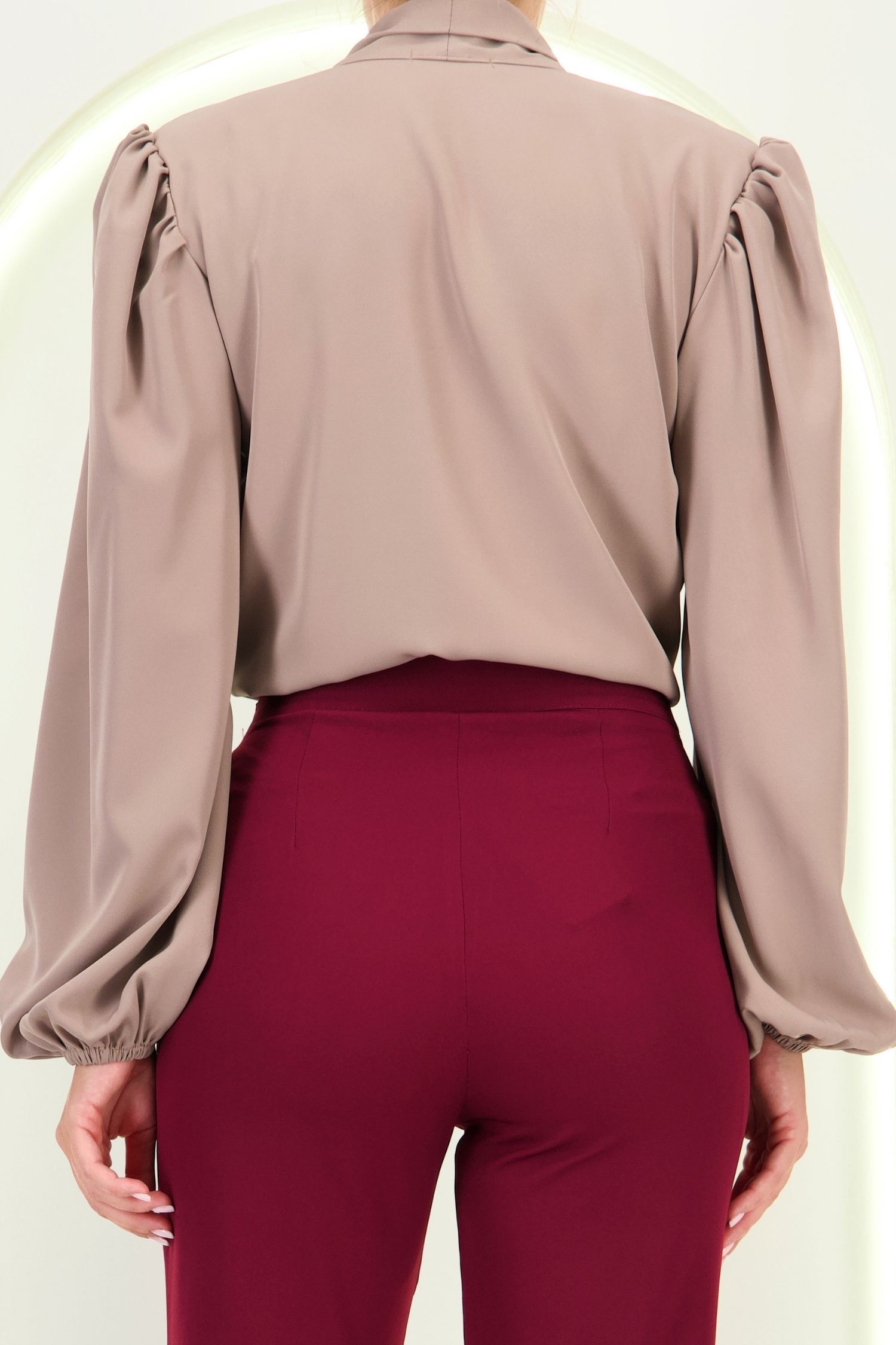 Bluza dama din viscoza bej cu un croi larg si guler tip esarfa - StarShinerS 6 - StarShinerS.ro