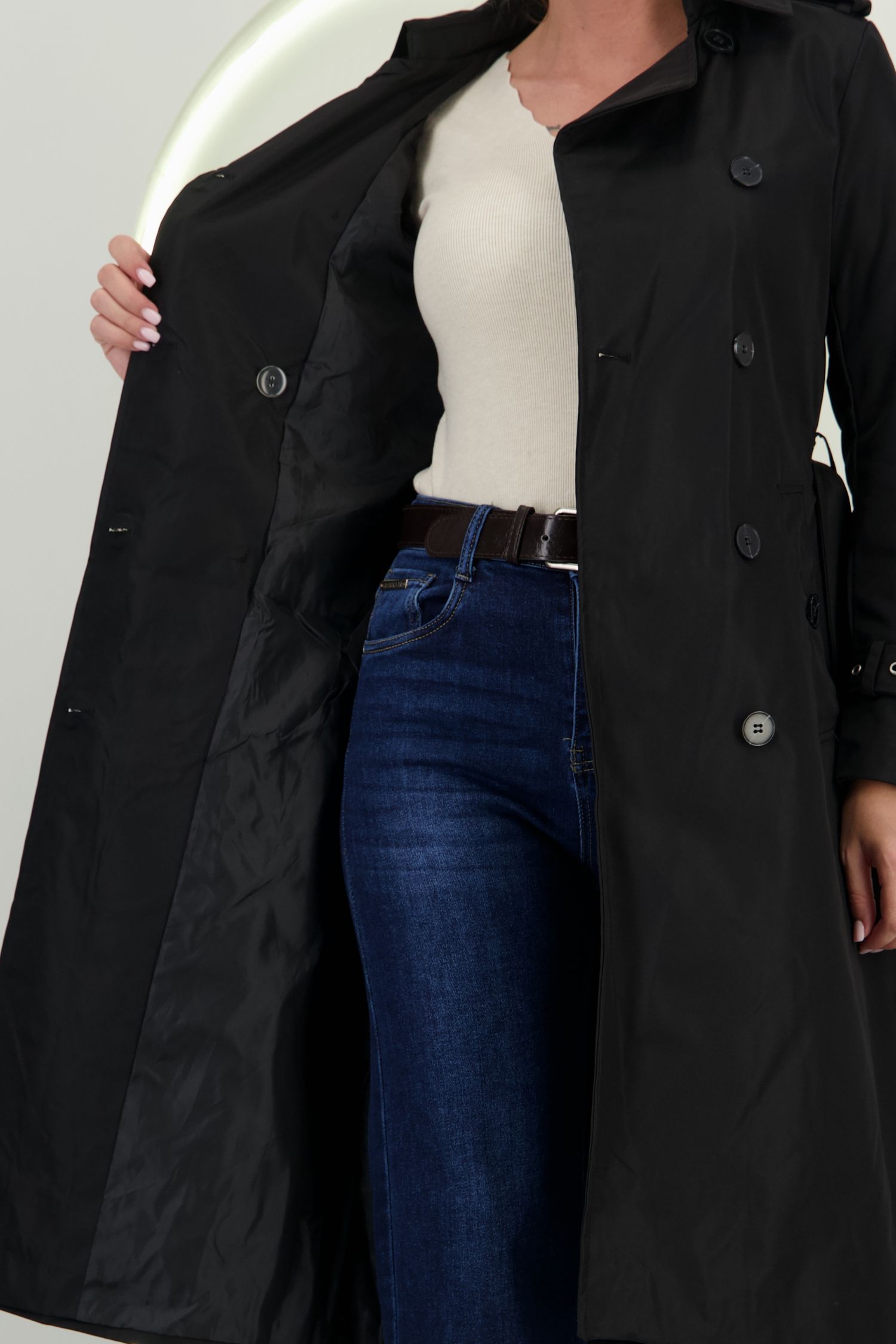Trench din fas negru cu un croi drept accesorizat cu cordon 6 - StarShinerS.ro