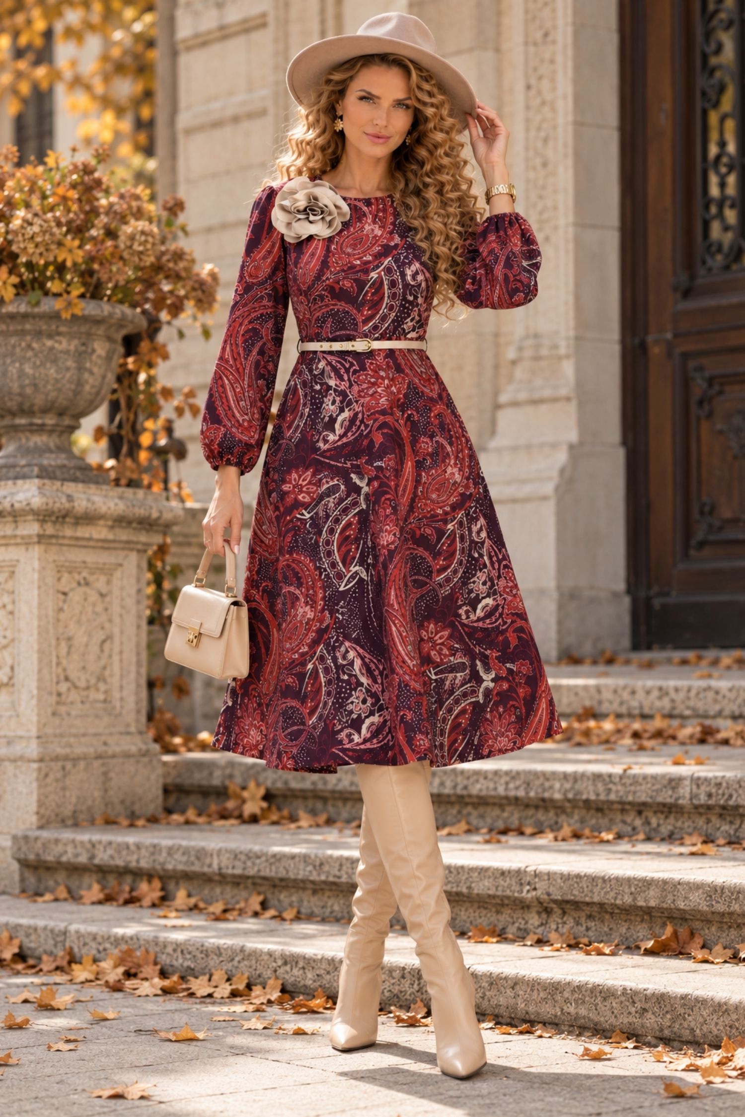Rochie visinie midi in clos accesorizata cu brosa florala si curea - StarShinerS 2 - StarShinerS.ro