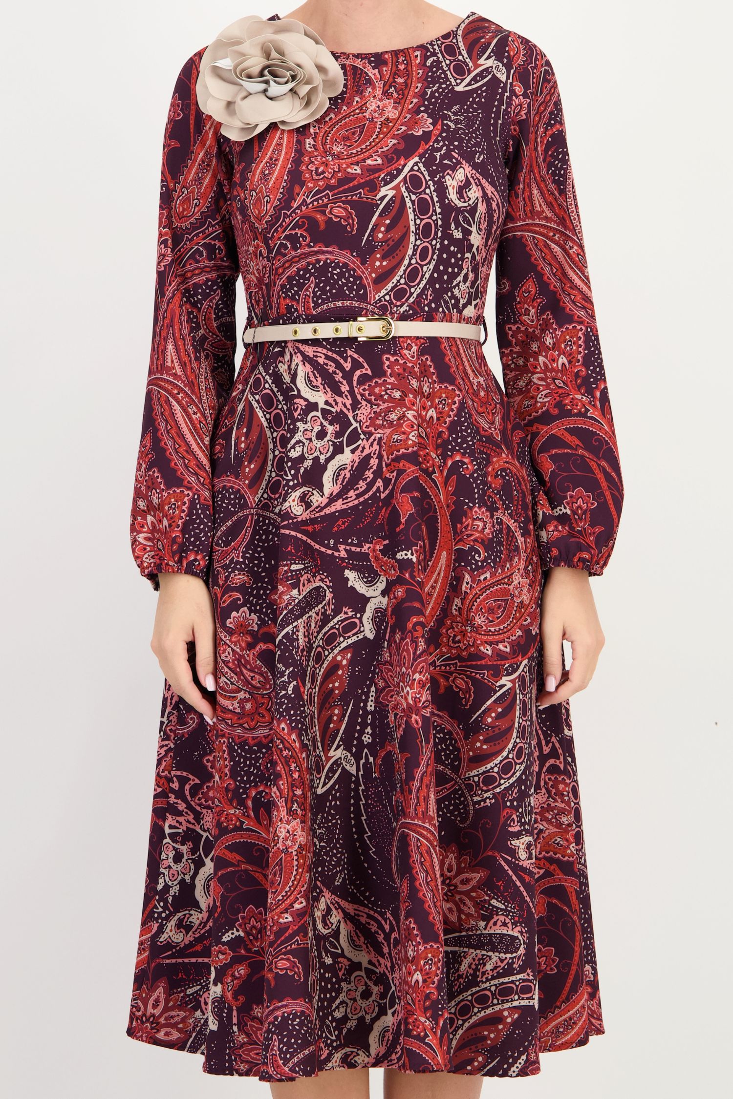 Rochie visinie midi in clos accesorizata cu brosa florala si curea - StarShinerS 5 - StarShinerS.ro