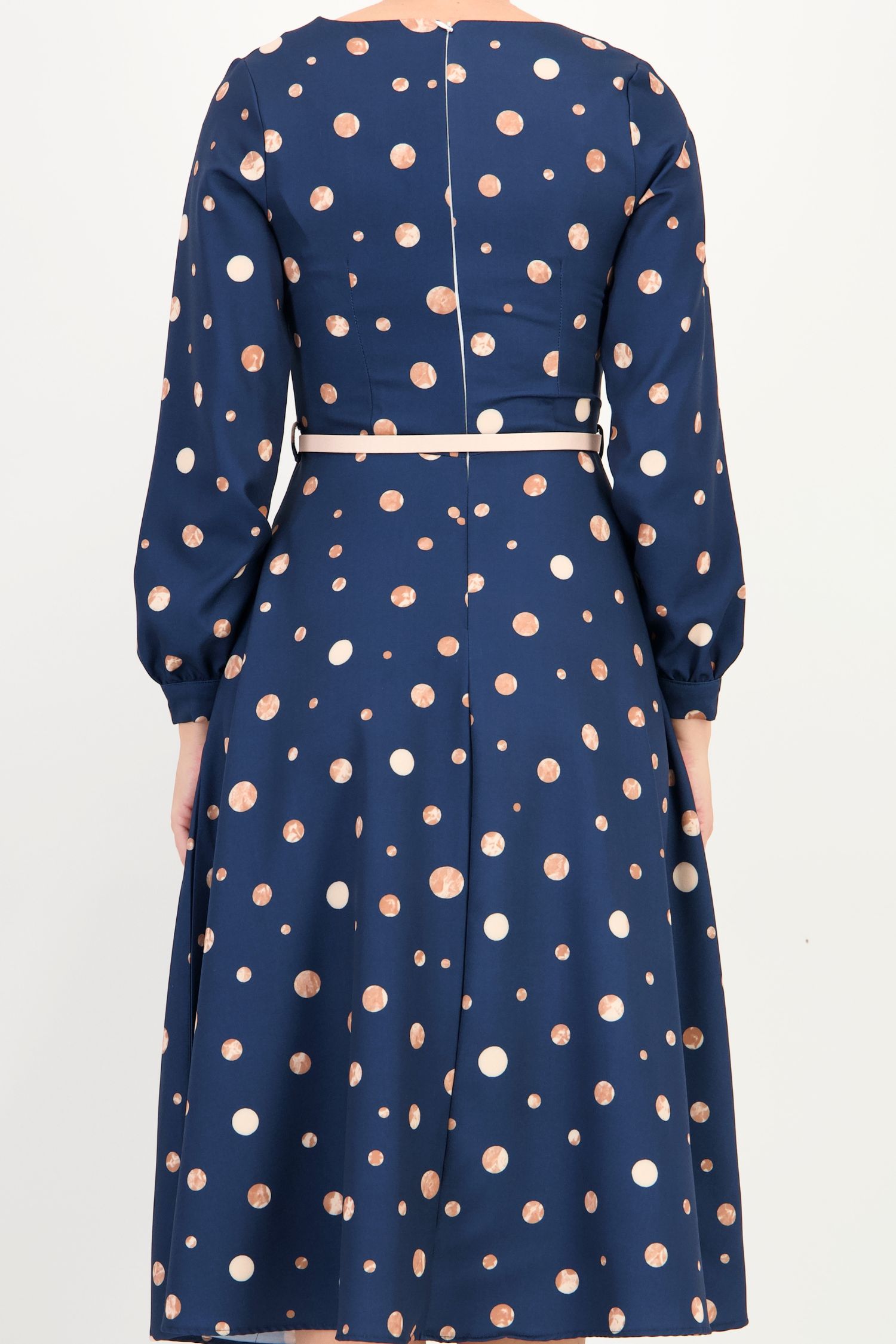 Rochie bleumarin midi cu buline in clos cu brosa florala si curea - StarShinerS 6 - StarShinerS.ro