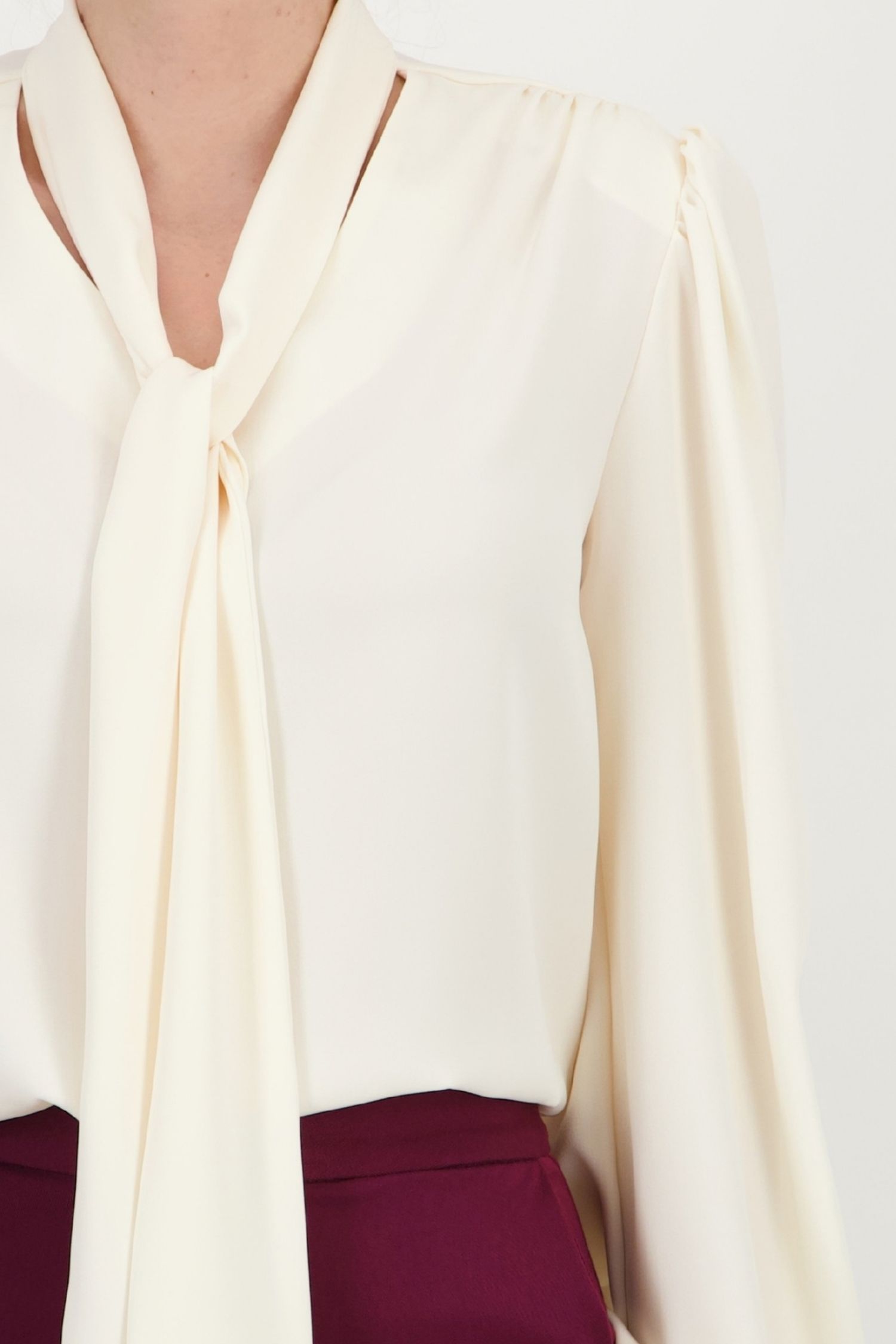 Bluza crem maneca lunga din viscoza larg 5 - StarShinerS.ro
