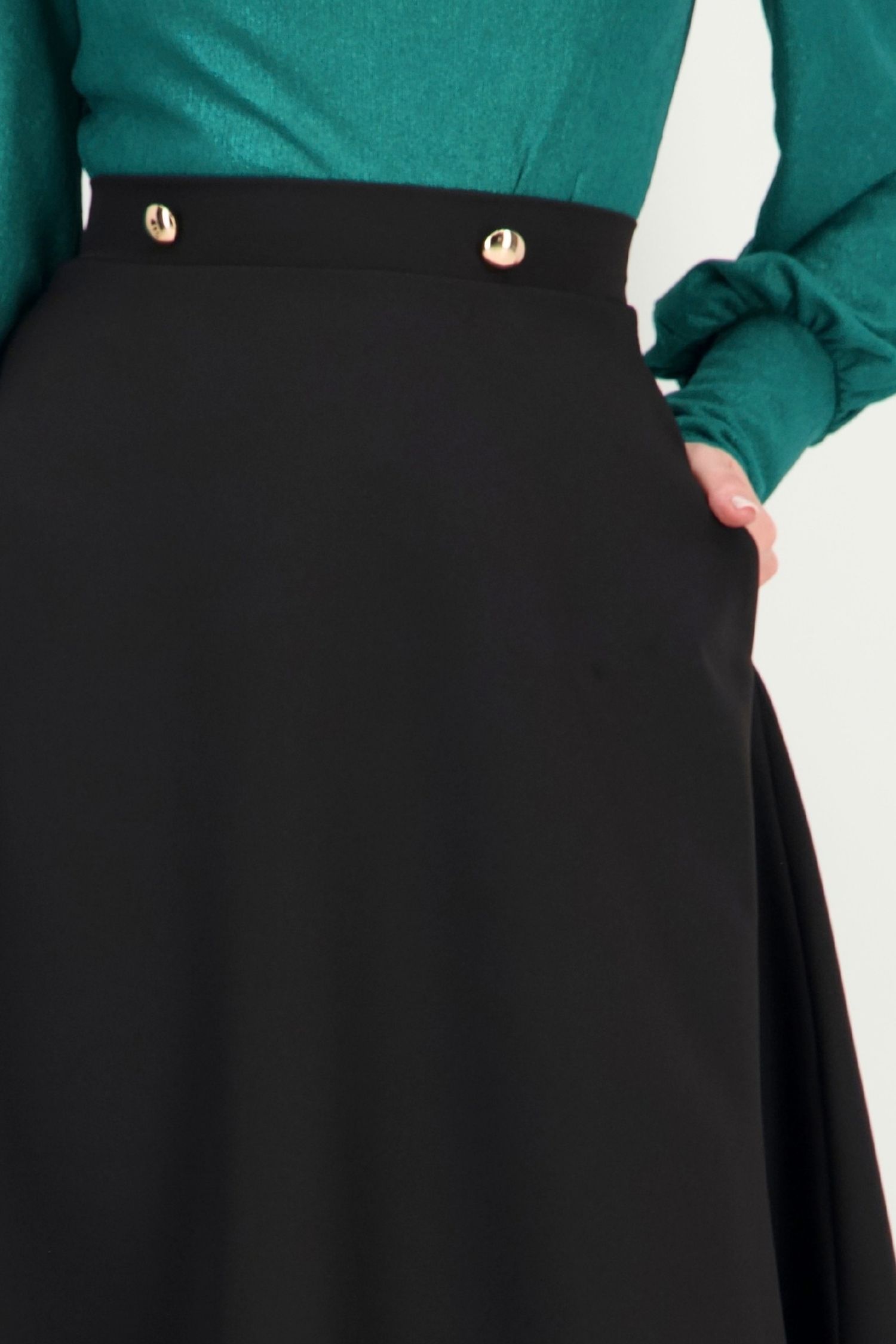 Fusta neagra buzunare laterale din stofa elastica midi clos 4 - StarShinerS.ro