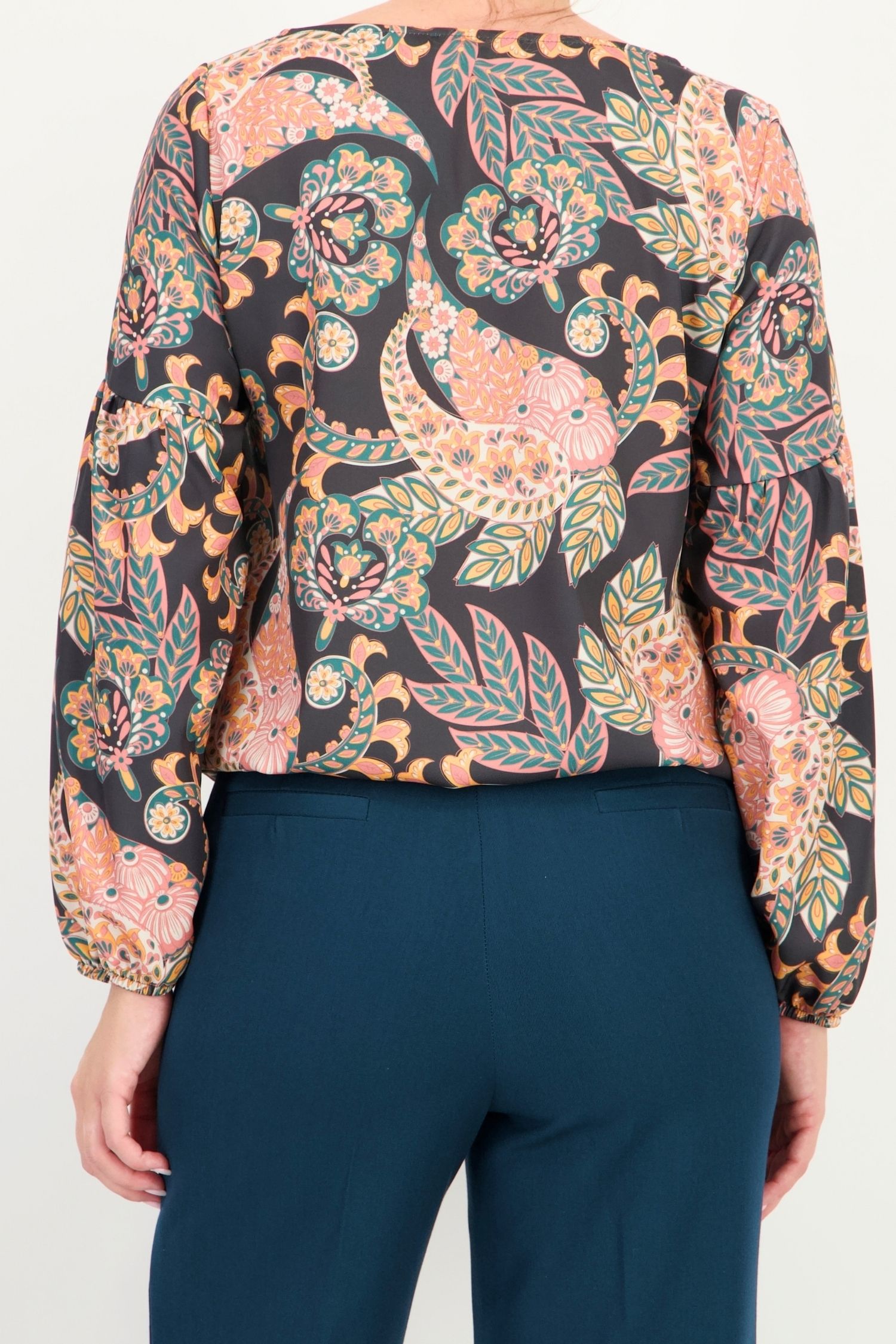 Bluza neagra abstract din viscoza larg 4 - StarShinerS.ro