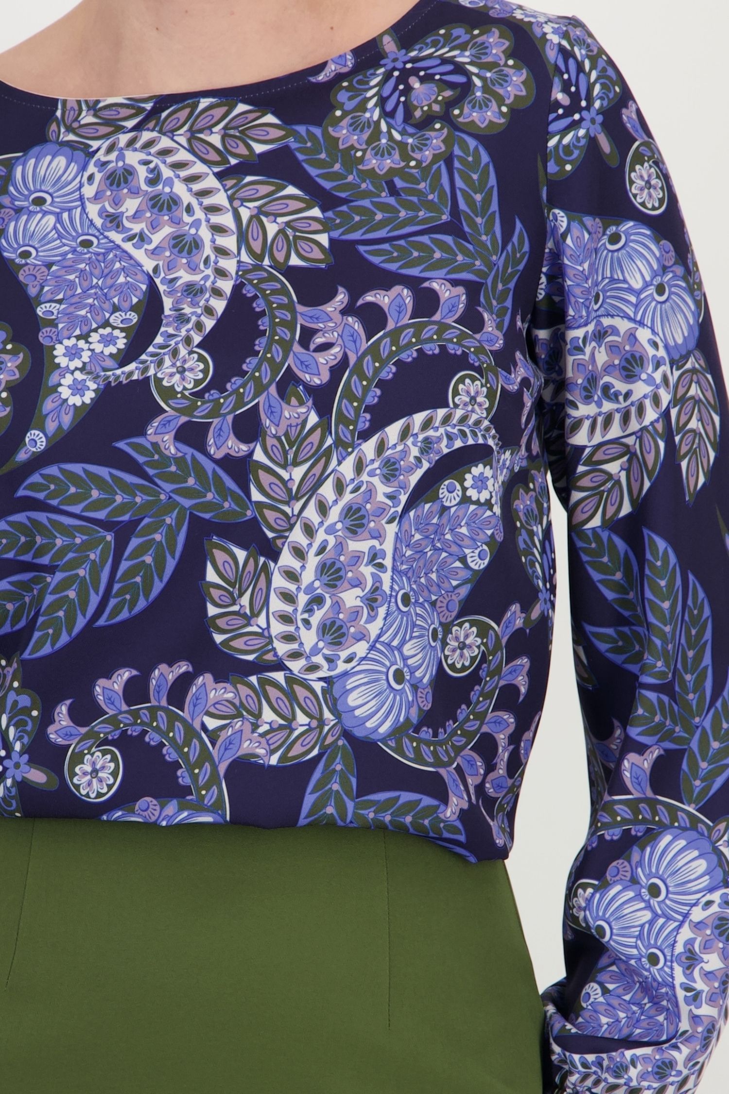Bluza bleumarin abstract din viscoza larg 6 - StarShinerS.ro