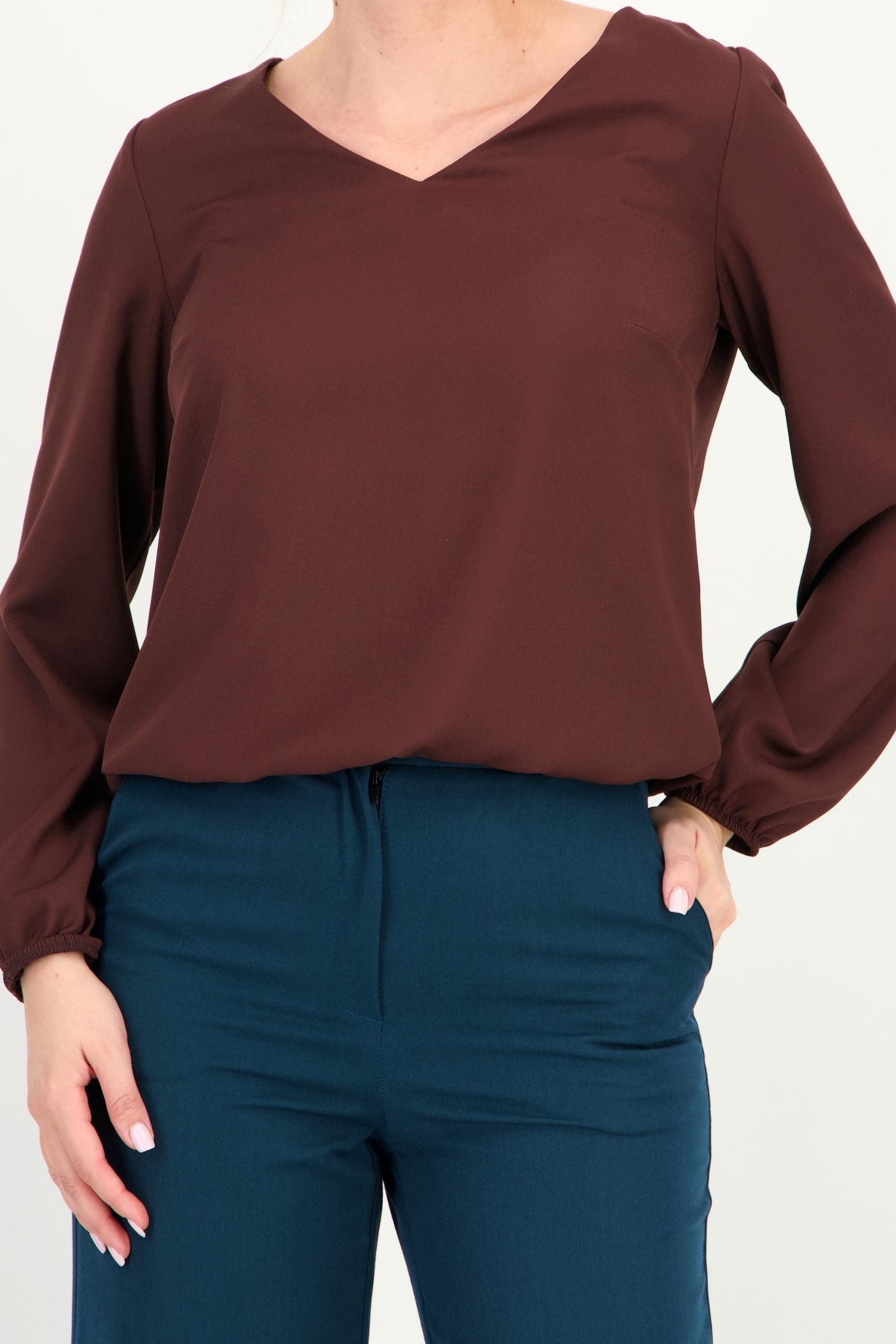 Bluza maro maneca lunga din viscoza larg 3 - StarShinerS.ro