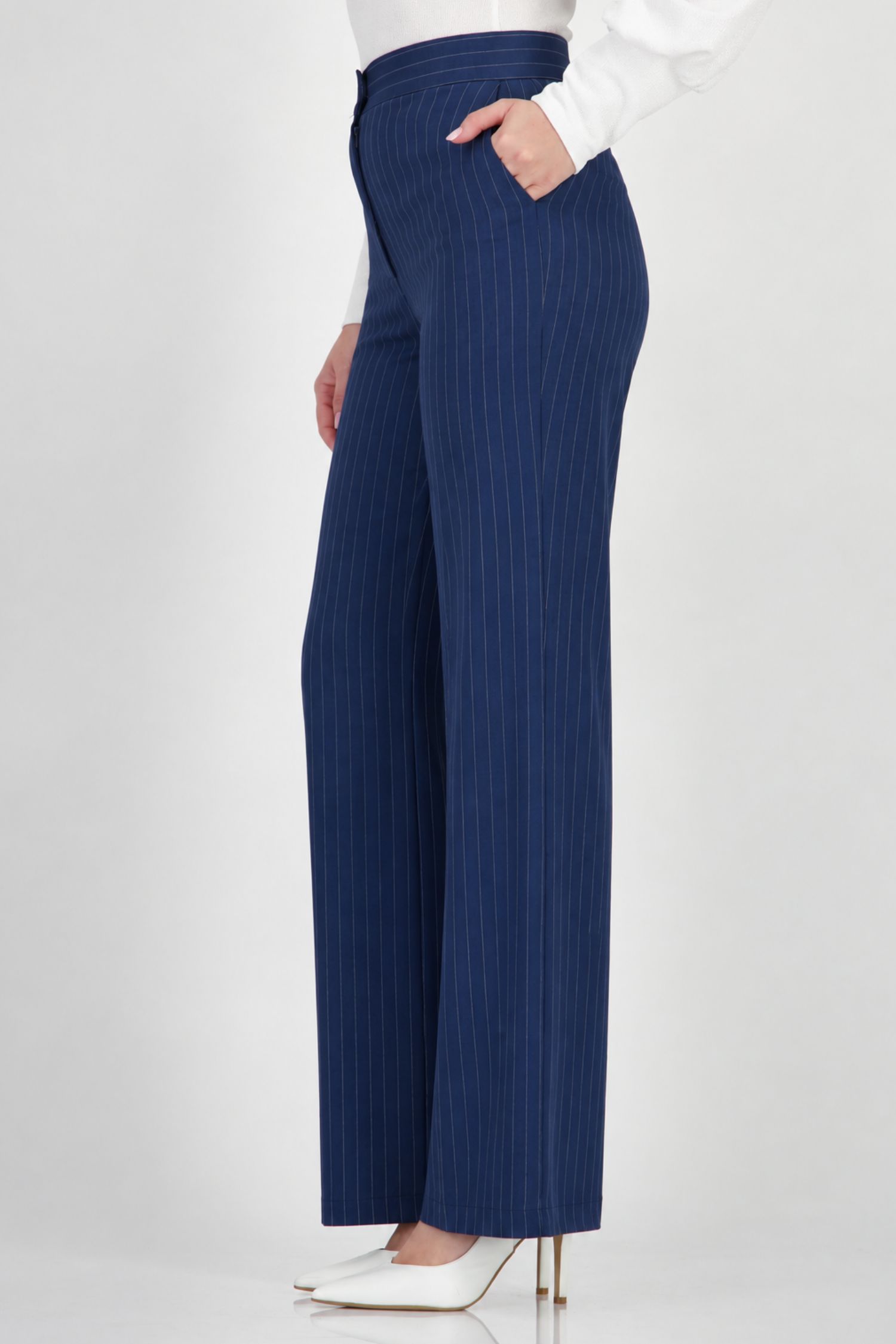 Pantaloni drepti bleumarin lungi dungi din stofa elastica 4 - StarShinerS.ro