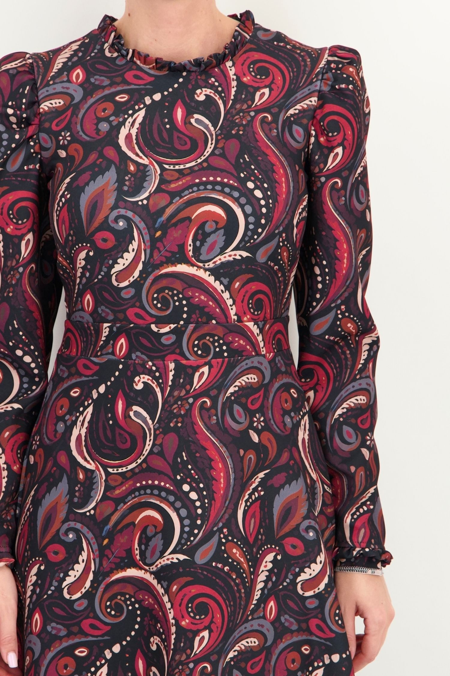 Rochie clos visinie midi abstract din stofa elastica 5 - StarShinerS.ro