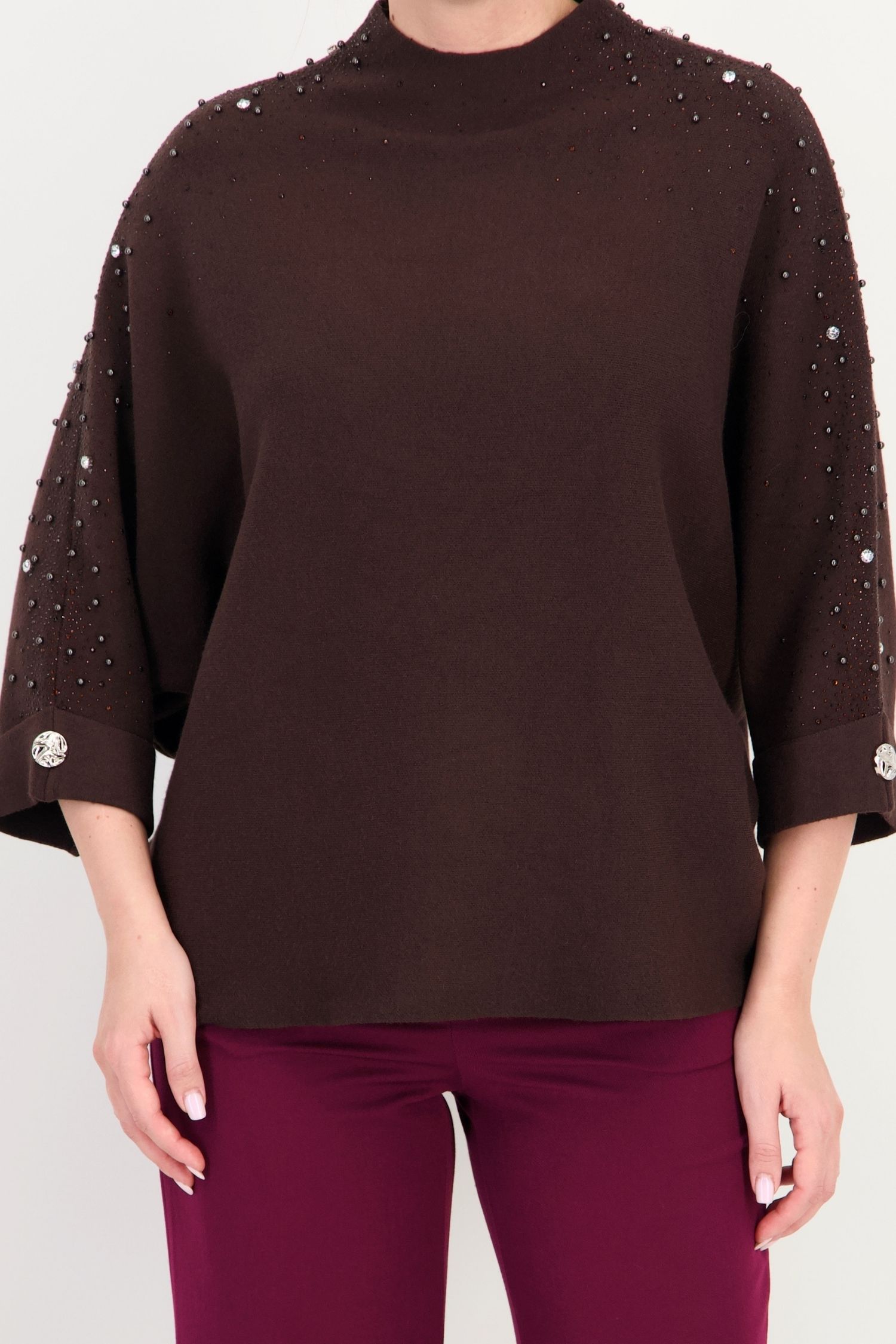 Pulover maro larg din tricot fin, cu perle și pietre strass 4 - StarShinerS.ro