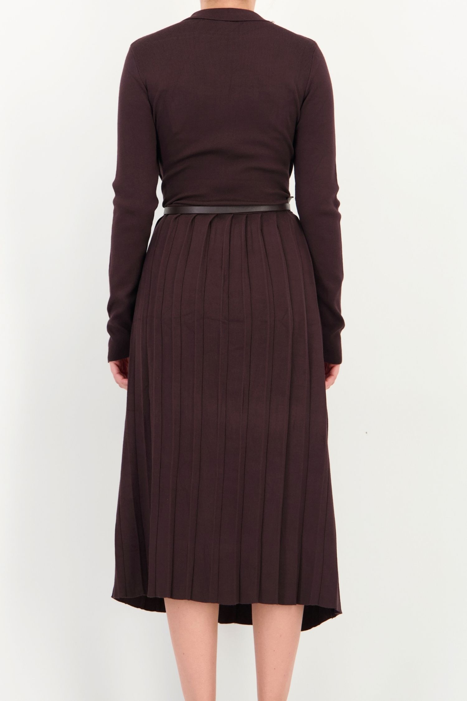 Rochie clos maro midi decolteu rotund din viscoza 5 - StarShinerS.ro
