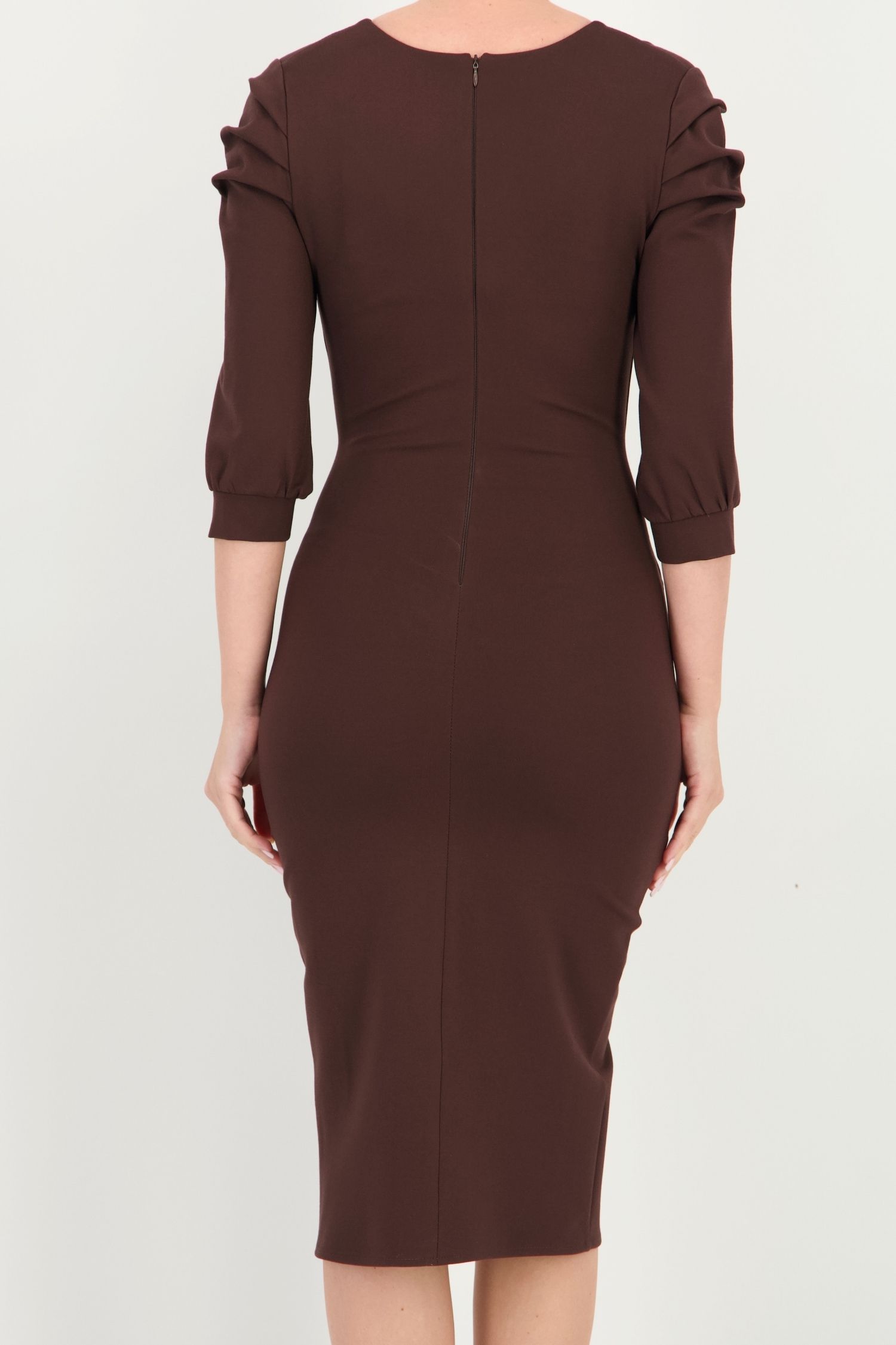 Rochie maro midi tip creion din punto cu viscoză, cu broșă 4 - StarShinerS.ro