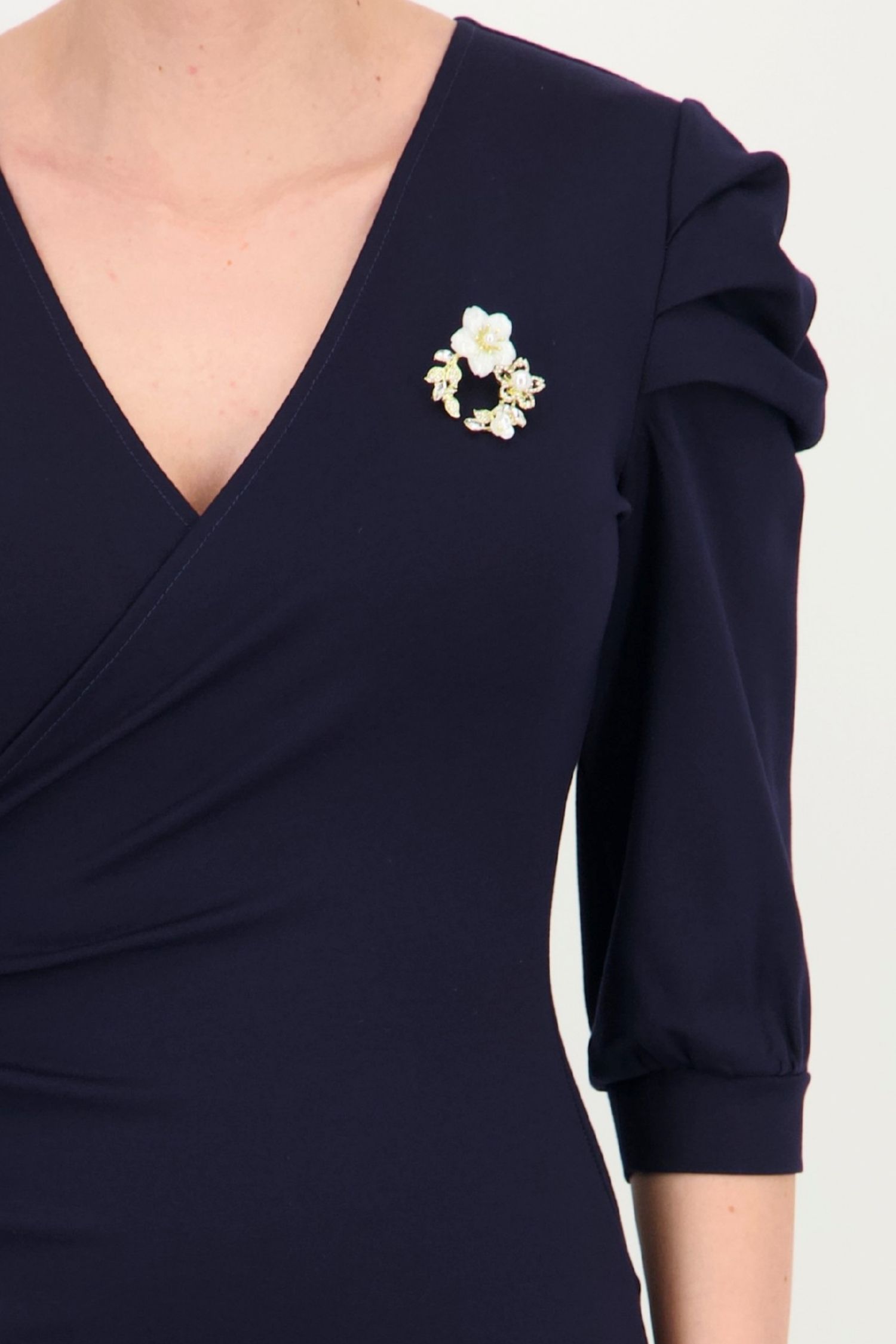 Rochie bleumarin midi tip creion din punto cu viscoză 5 - StarShinerS.ro