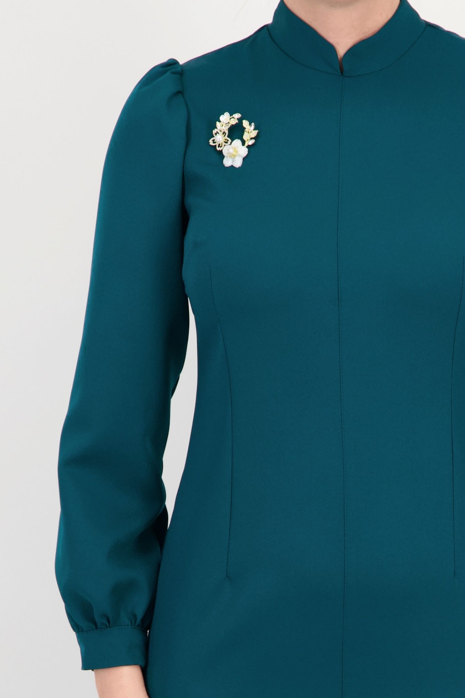 Rochie verde dreaptă din stofă elastică, până la genunchi 5 - StarShinerS.ro
