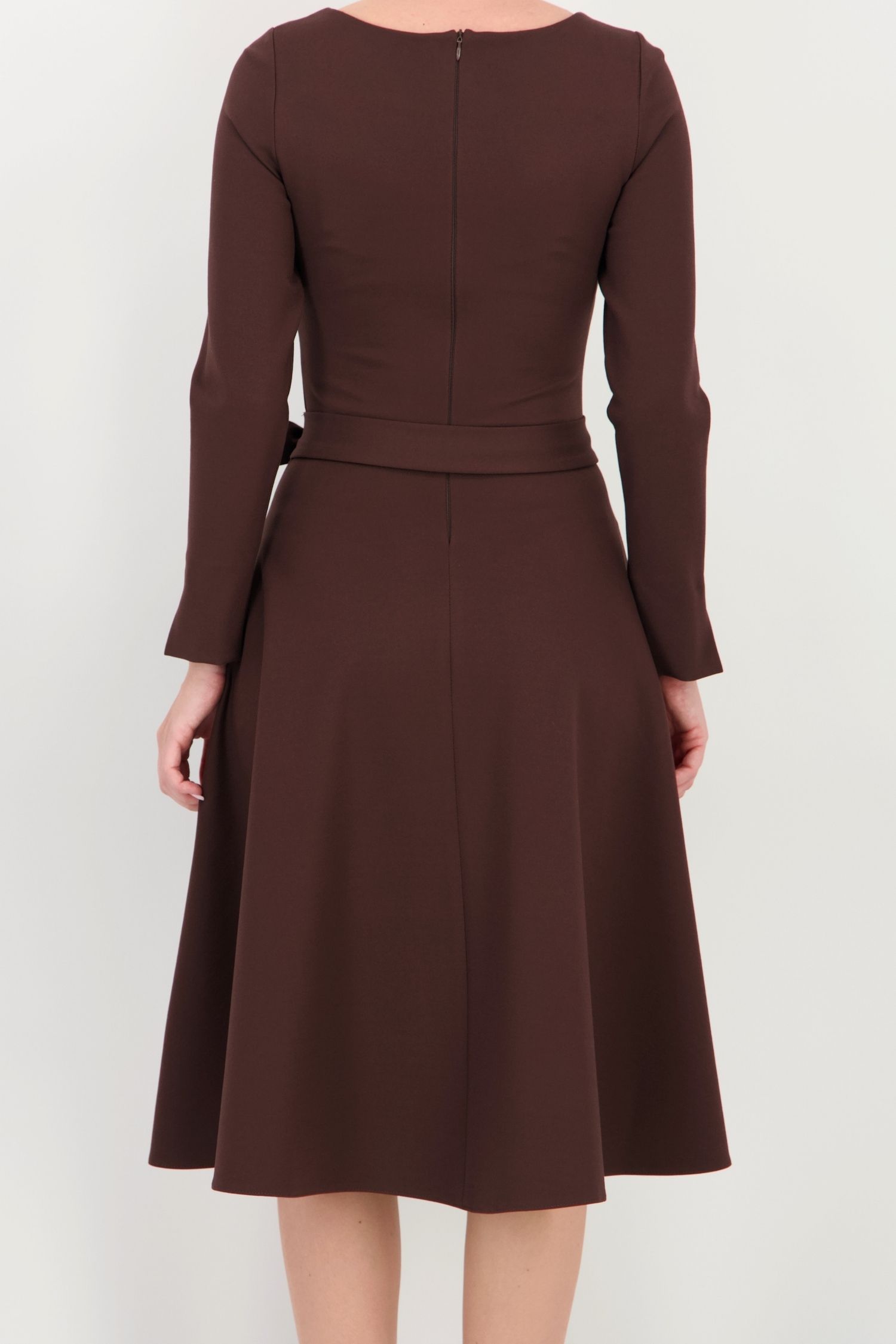 Rochie maro midi, în clos, din punto cu viscoză, cu broșă 4 - StarShinerS.ro