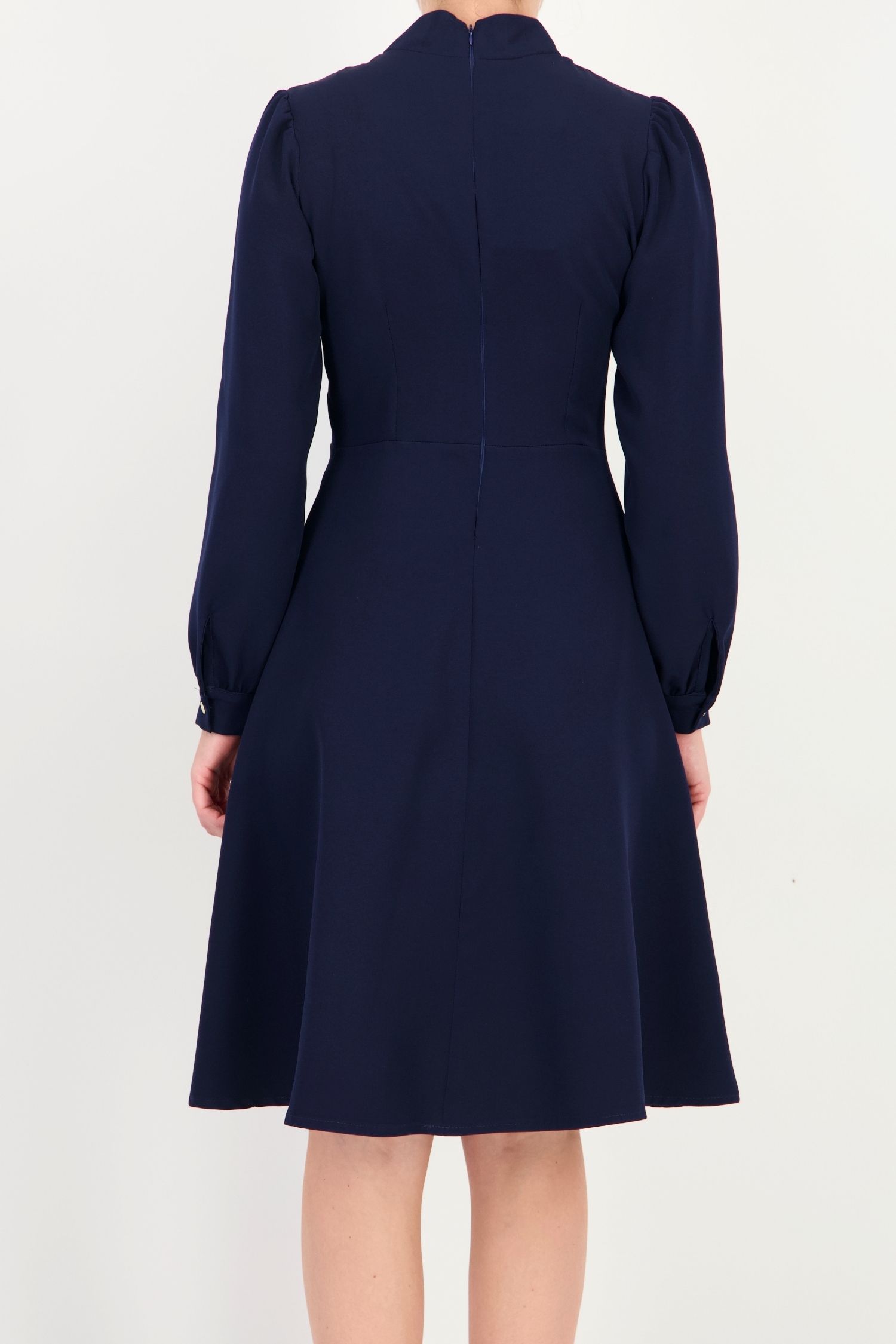 Rochie bleumarin, în clos, din stofă elastică, cu broșă 4 - StarShinerS.ro