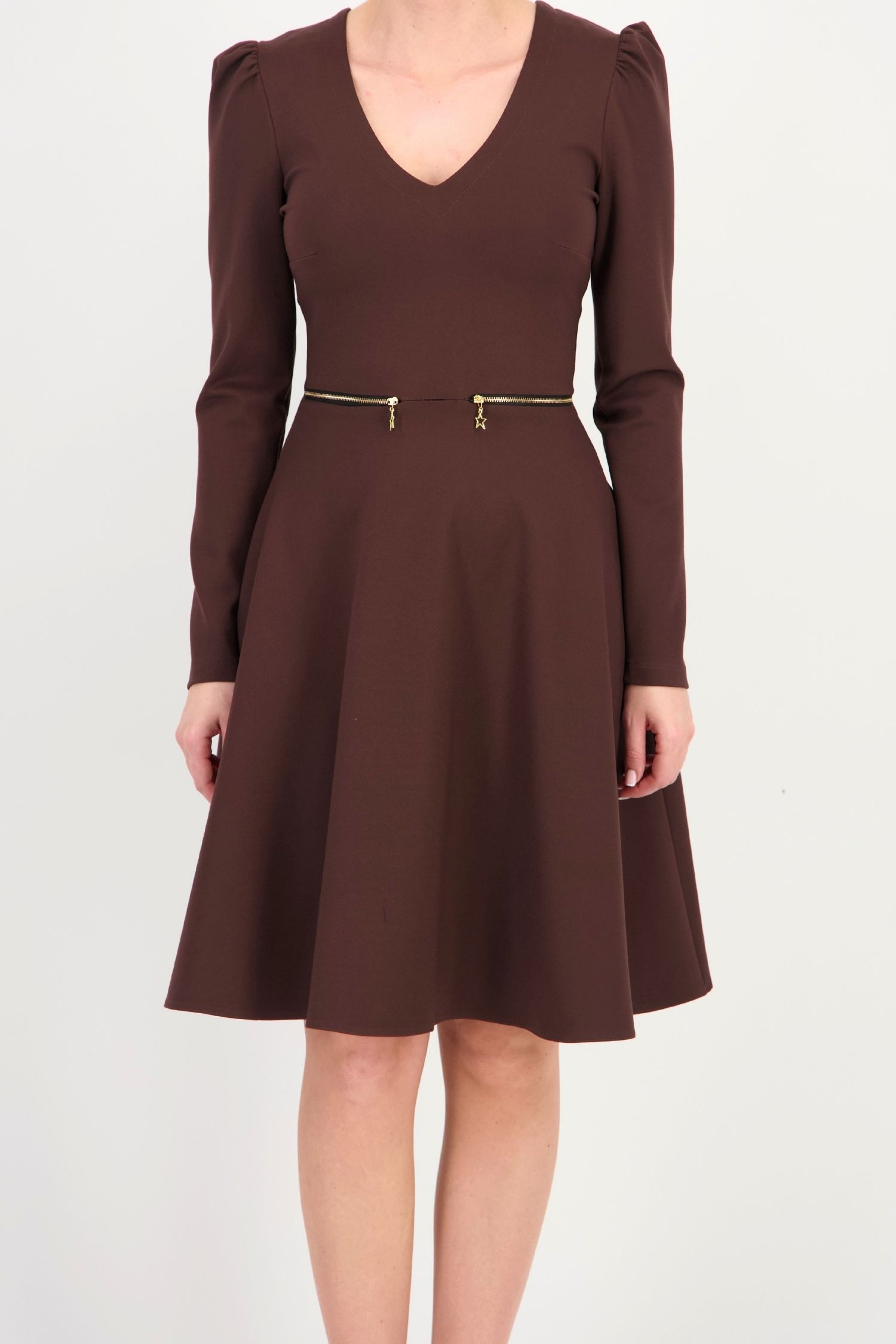 Rochie maro, în clos, din punto cu viscoză, până la genunchi 3 - StarShinerS.ro