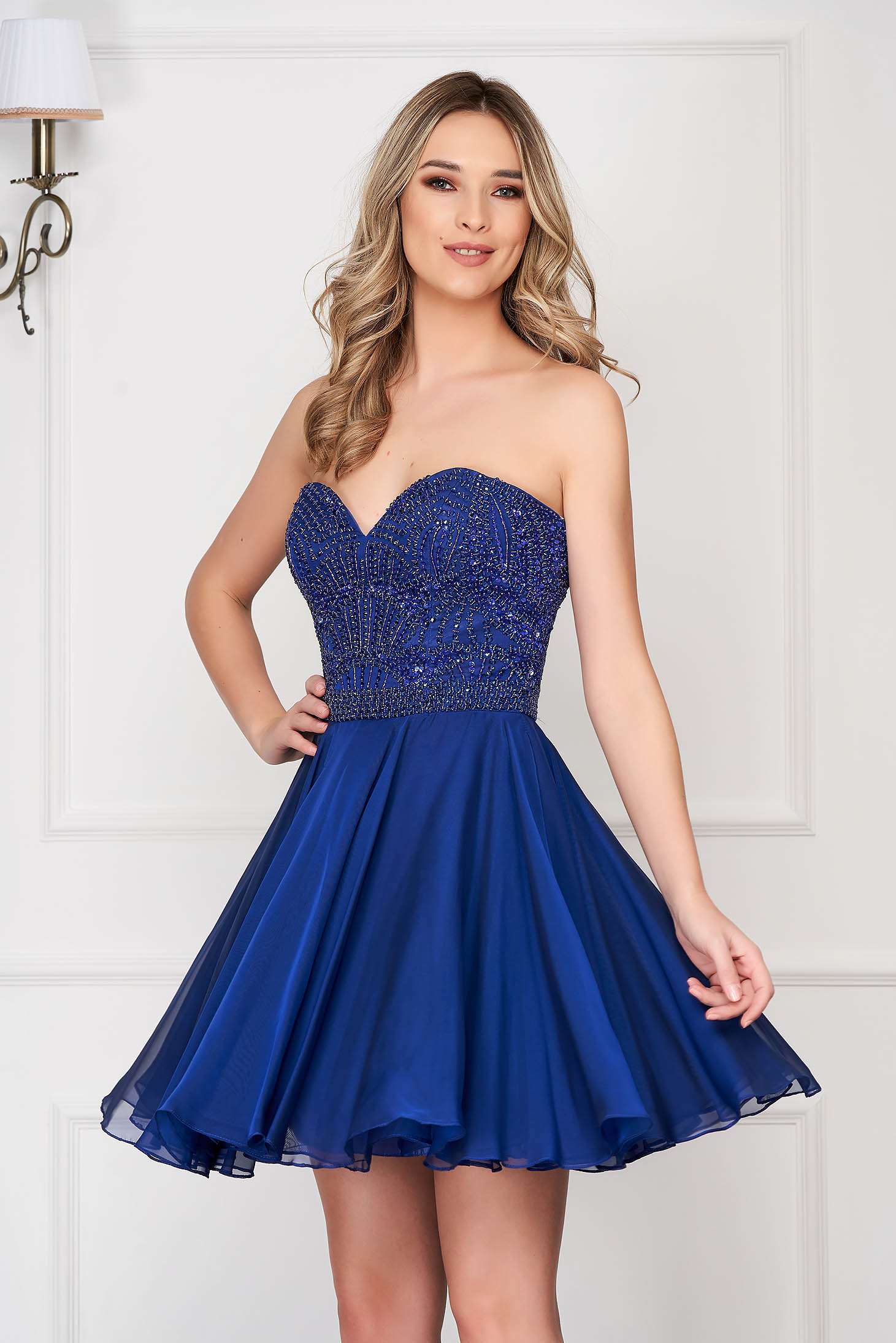 Kék Sherri Hill ruha luxus muszlinból rövid harang hátul kivágott 3 - StarShinerS.hu