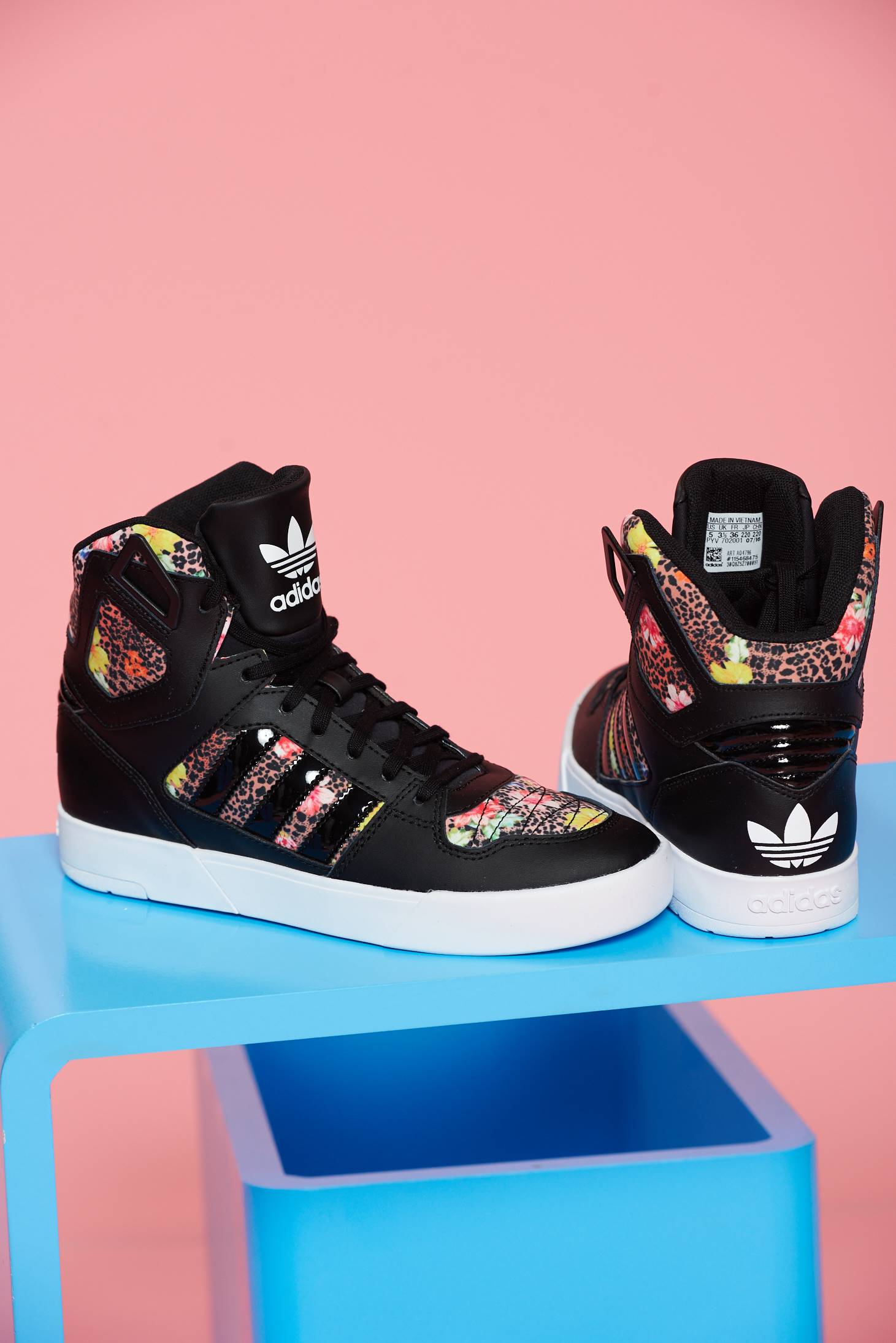 Pantofi sport Adidas Originals Zestra negri cu animal print cu talpa usoara 2 - StarShinerS.ro