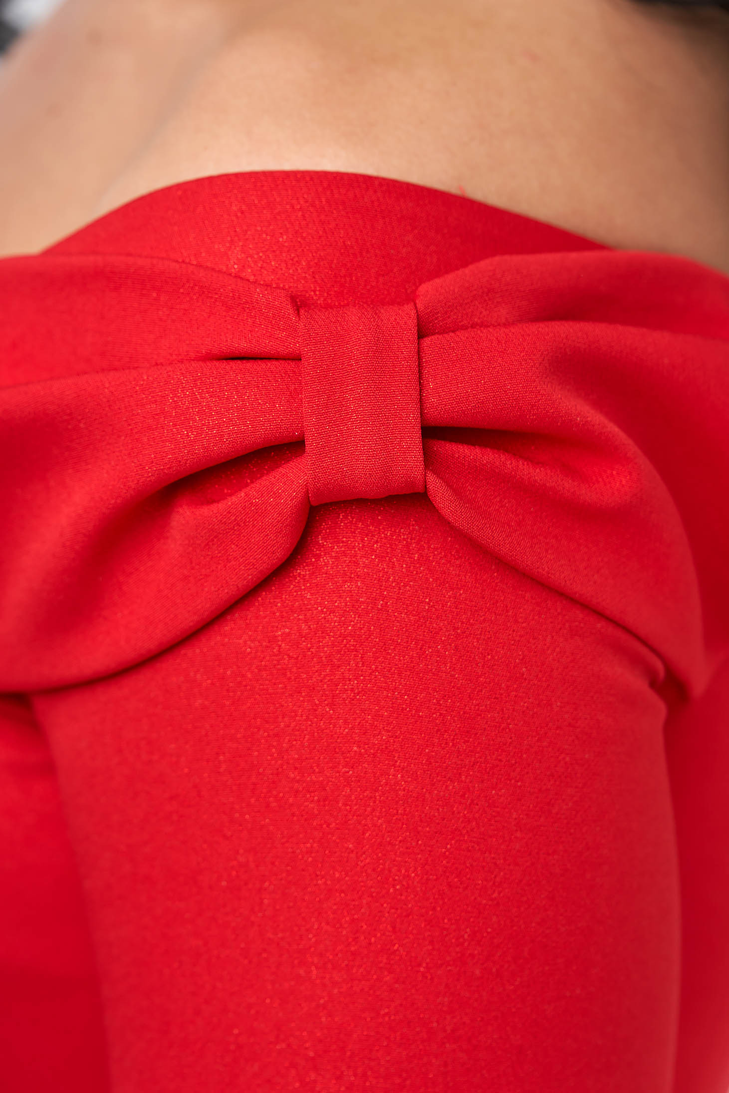 Rochie din stofa usor elastica rosie midi tip creion cu decolteu in v si fundite pe maneca - StarShinerS 5 - StarShinerS.ro