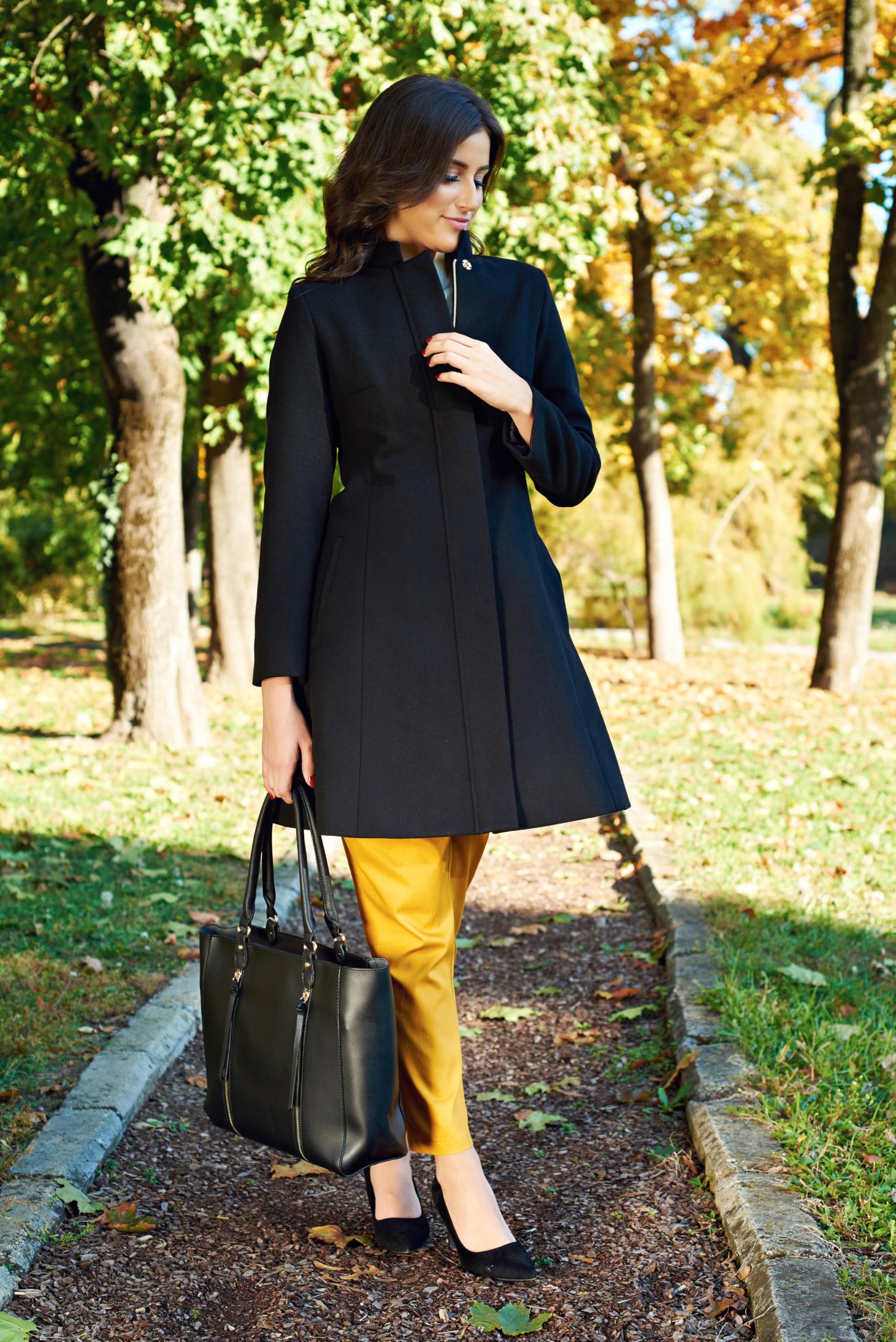 LaDonna black casual coat with inside lining with pockets