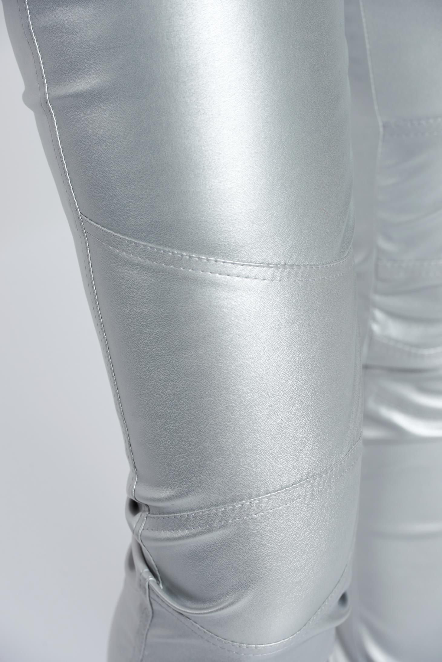 Ocassion silver trousers casual with metallic aspect with medium waist