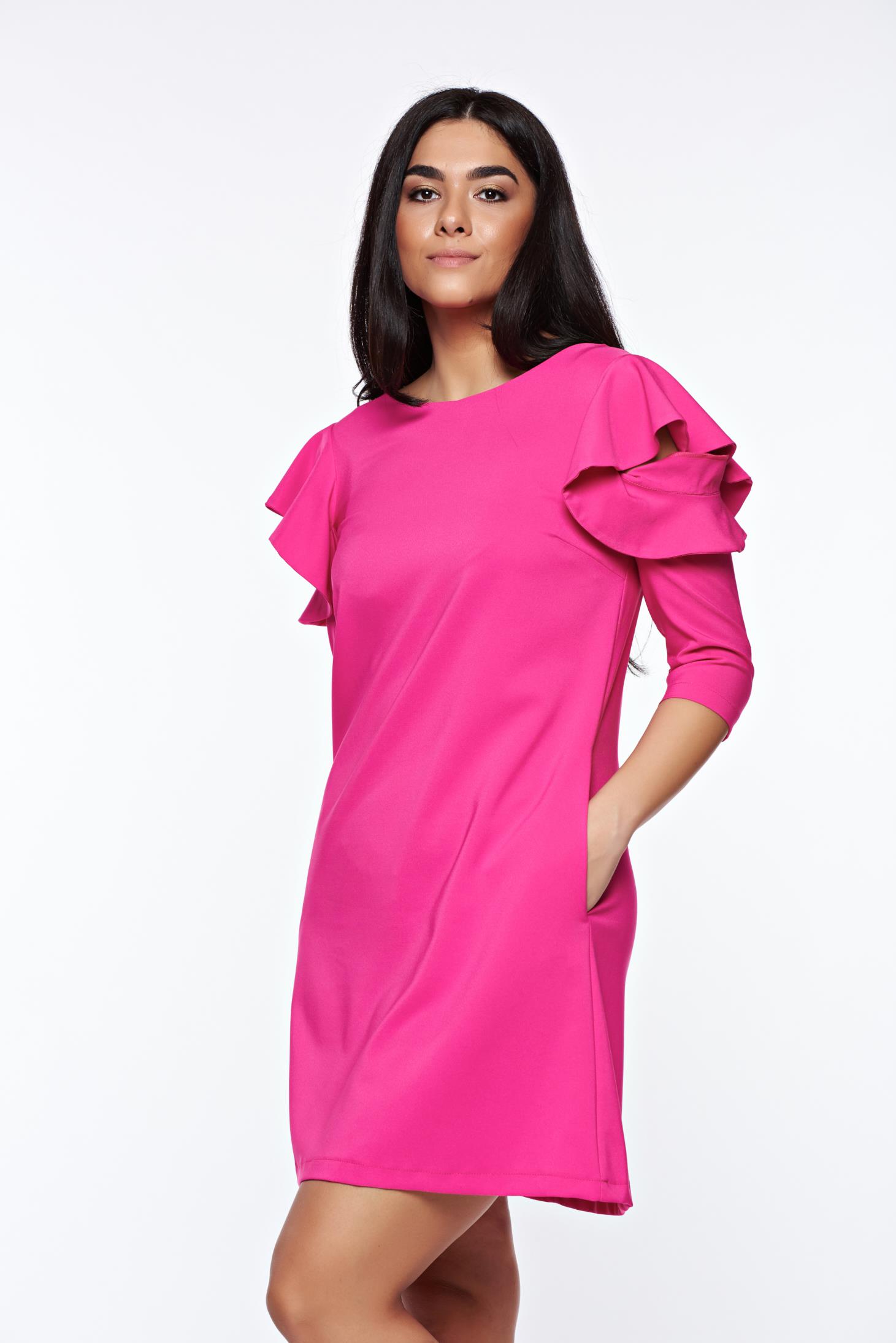 Rochie LaDonna roz de zi cu croi in A din stofa usor elastica cu volanase la maneca