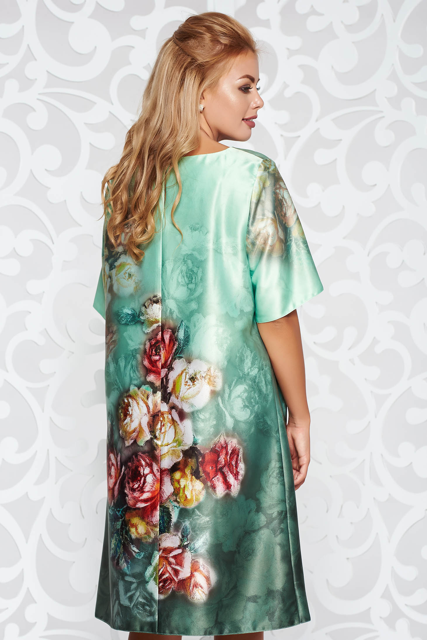 Rochie verde-deschis eleganta cu maneca scurta cu croi larg din material satinat cu imprimeu floral 2 - StarShinerS.ro