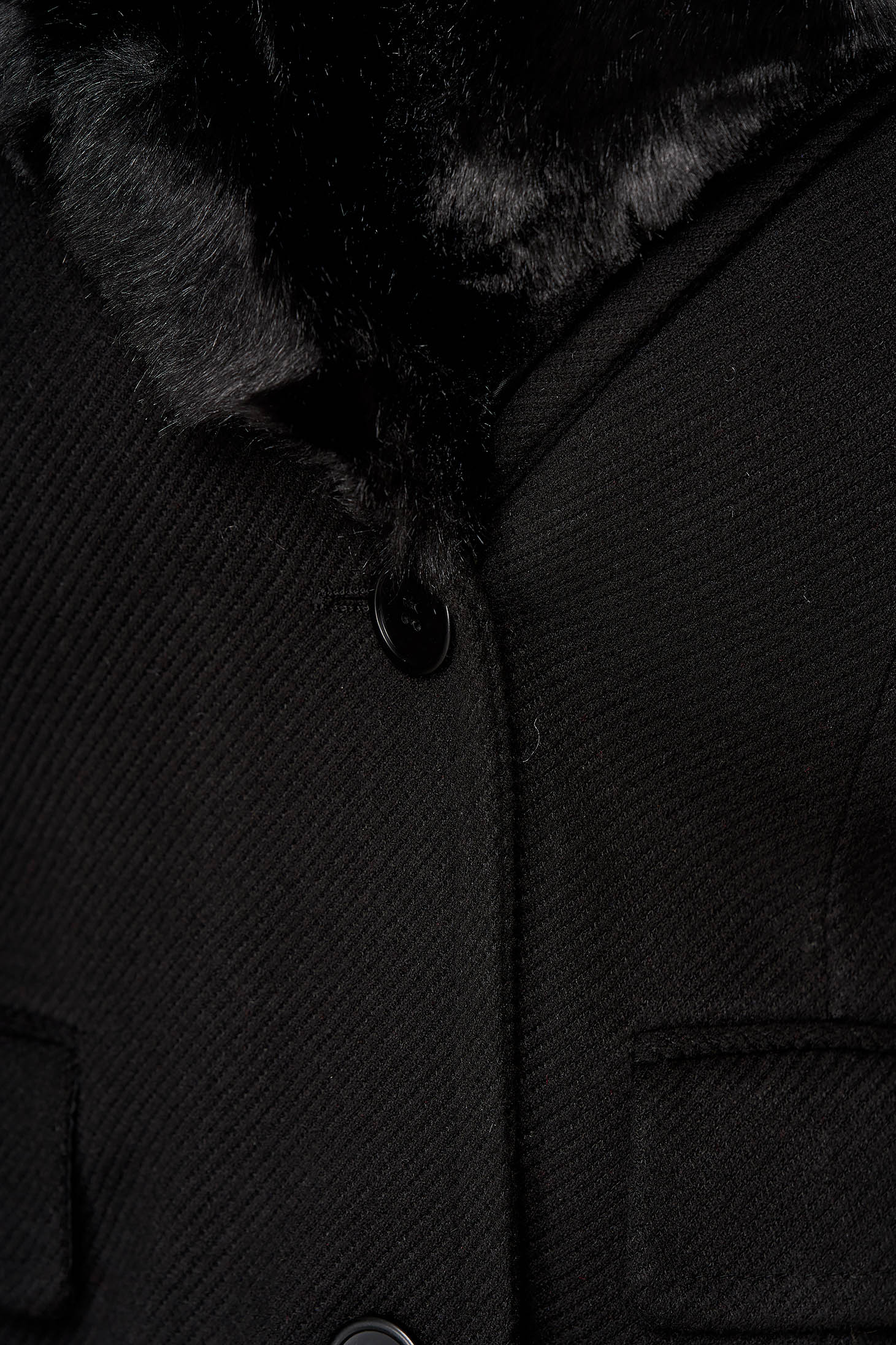 Palton negru elegant cu un croi cambrat din stofa cu guler din blana captusit pe interior cu buzunare accesorizat cu cordon 4 - StarShinerS.ro