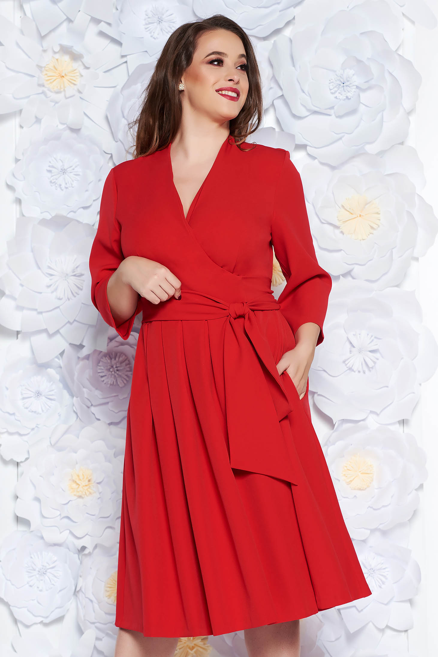 Rochie rosie eleganta midi in clos din bumbac neelastic cu decolteu in v