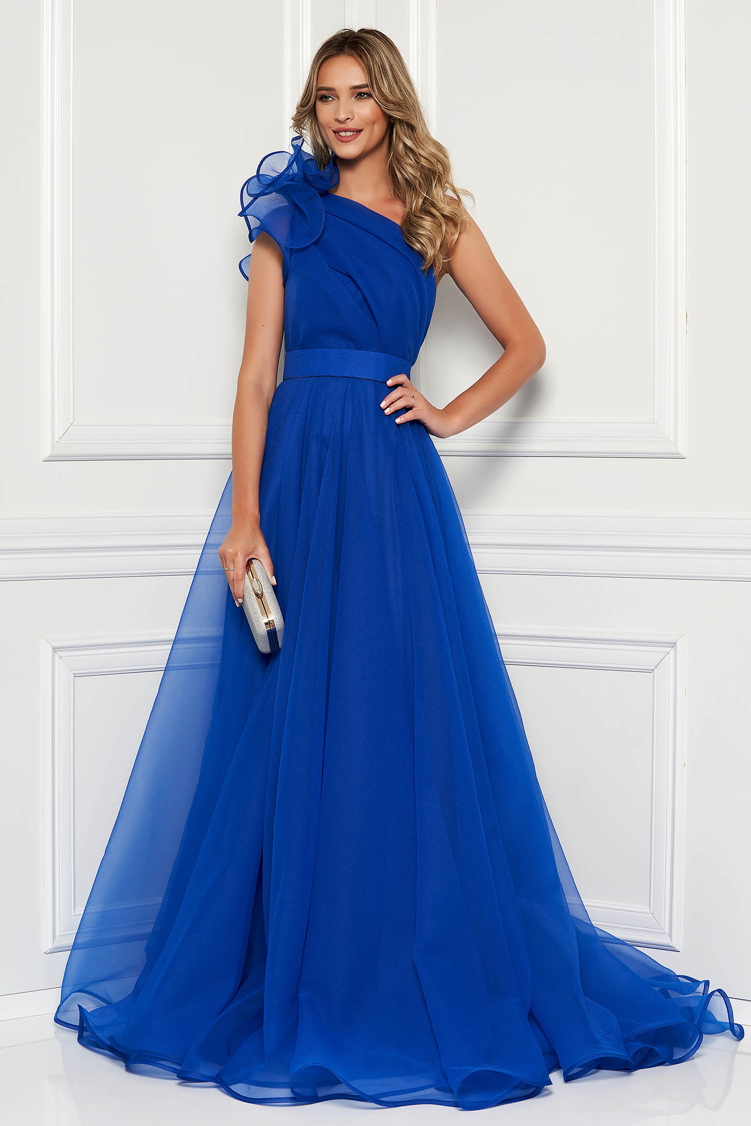 Blue tulle dress with a-line cut on the shoulder accessorized with a belt - Ana Radu 3 - StarShinerS.com