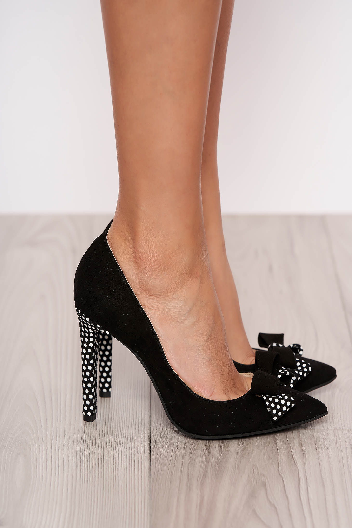 Fekete elegáns valódi bőrből készült pöttyös cipő masnikkal 2 - StarShinerS.hu