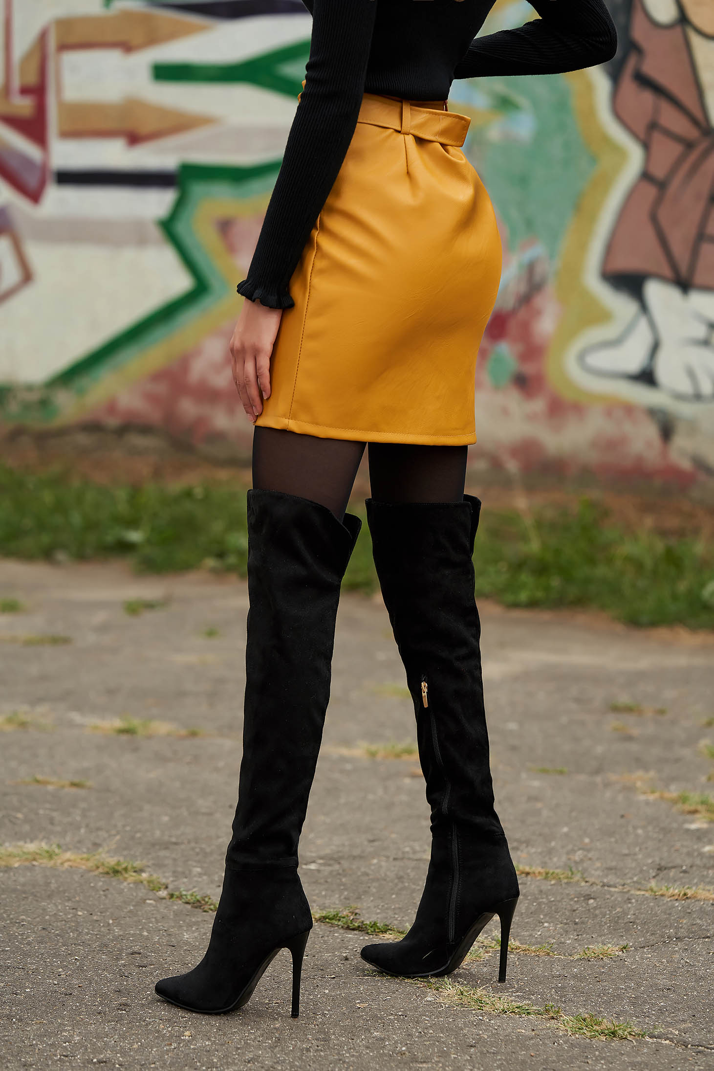 Mustard skirt casual short cut from ecological leather with faux pockets faux leather belt 2 - StarShinerS.com